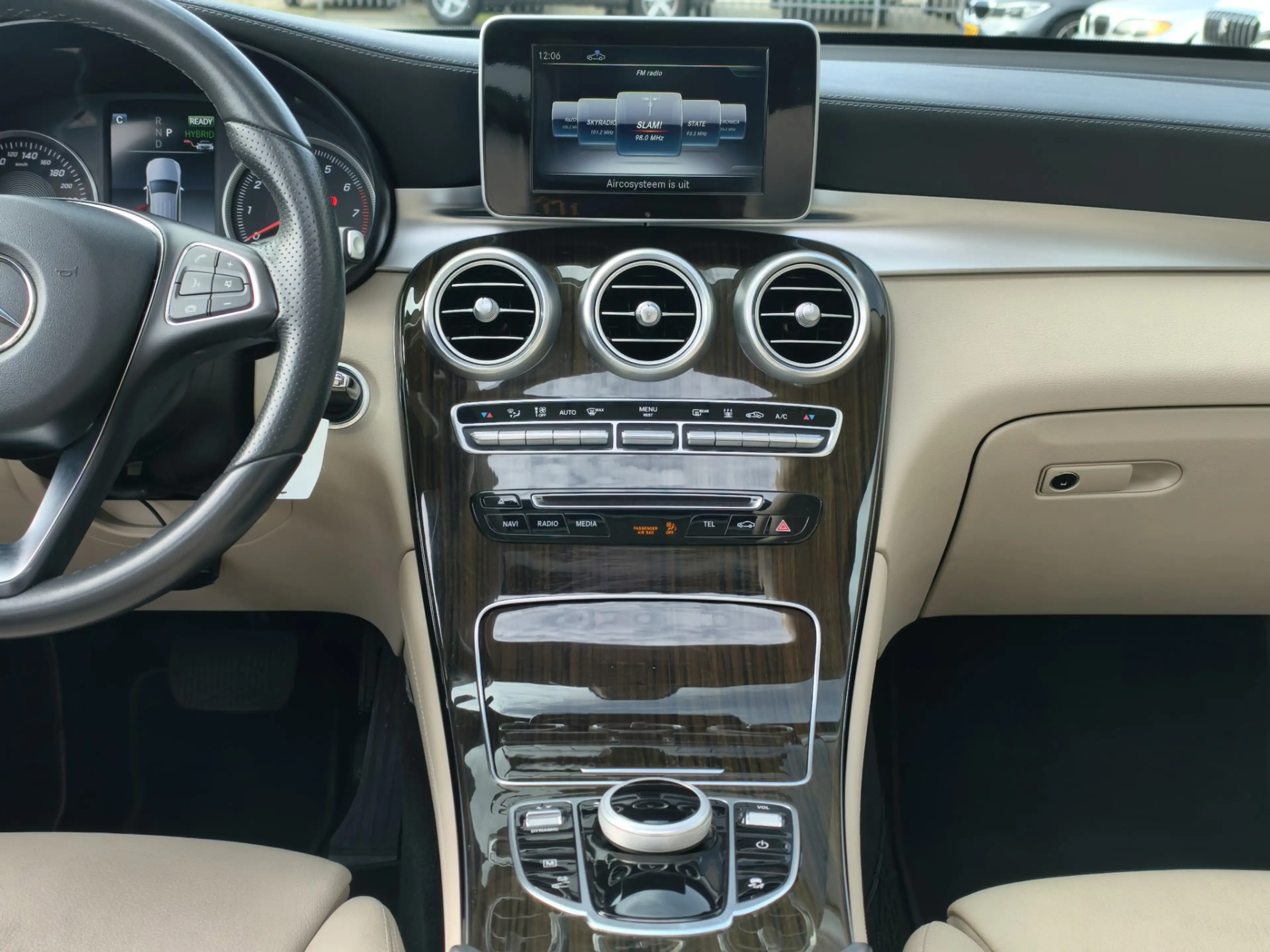 Mercedes-Benz GLC 350 350e 4MATIC Premium Plus — photo 13