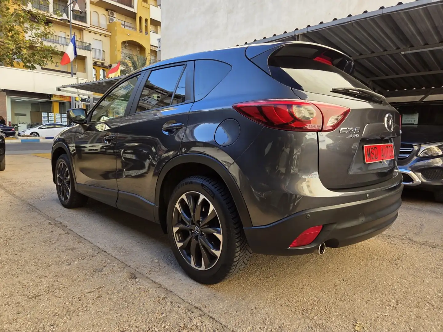 Mazda CX-5 2.2DE Luxury 4WD 175 Aut. Gris - 2