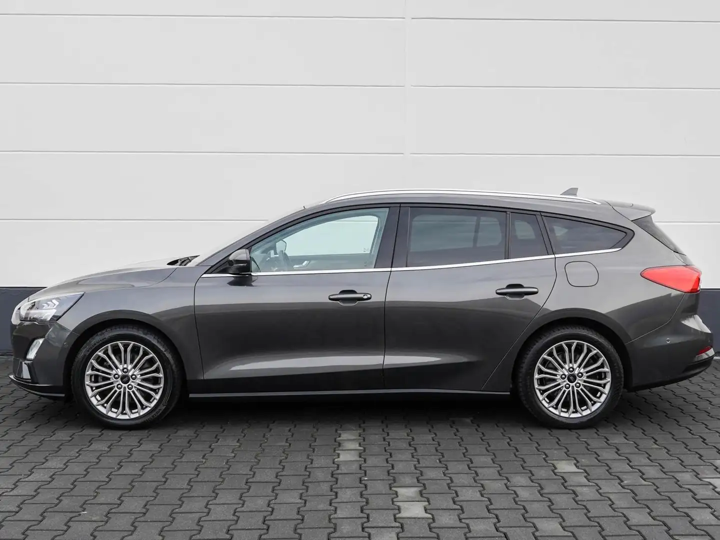 Ford Focus Wagon 1.0 EcoBoost 125pk Titanium X Business | Ada Šedá - 2