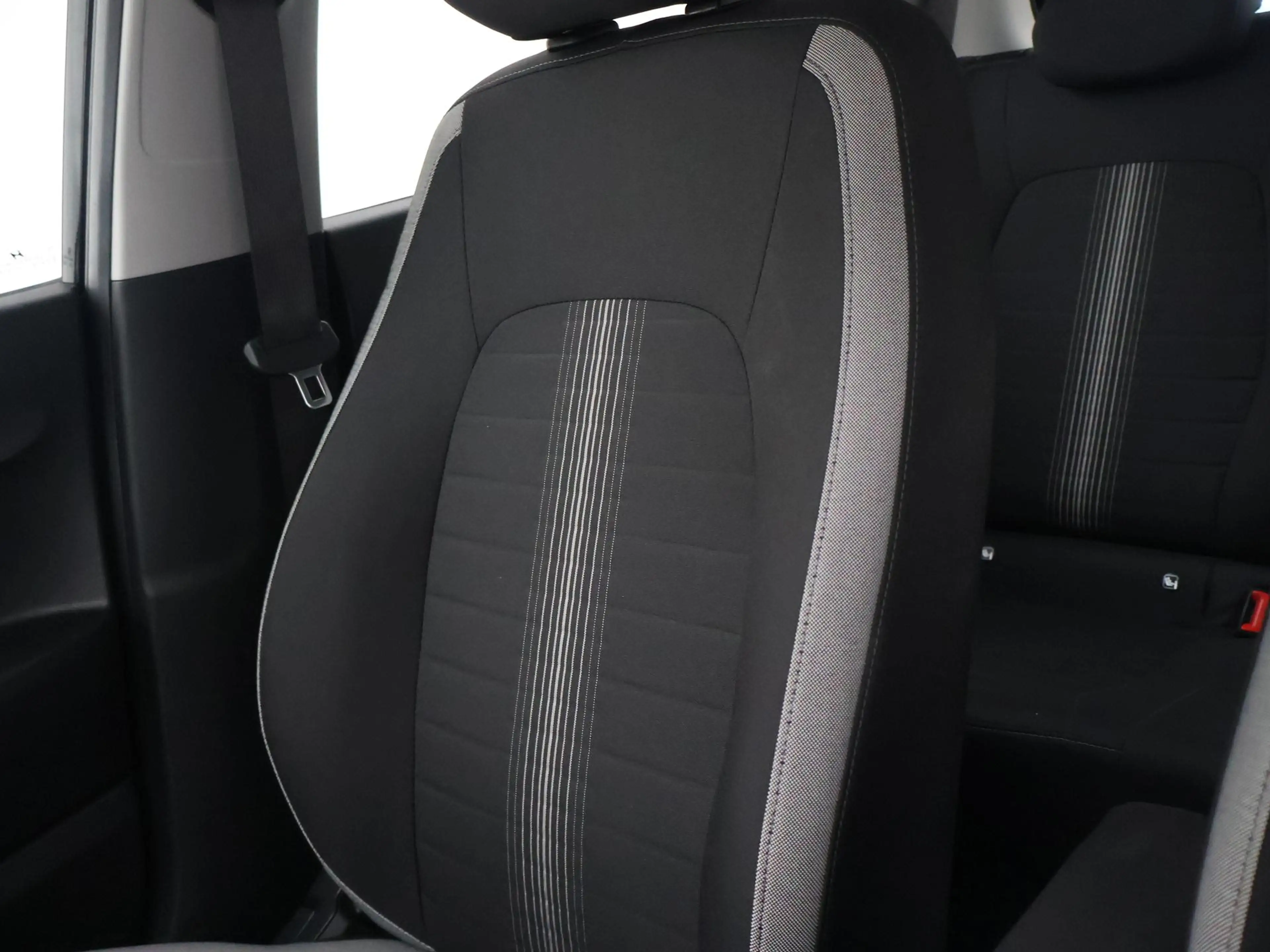 Hyundai i10 1.0 COMFORT + APPLE CARPLAY | DAB | AIRCO | DIGITA — photo 40