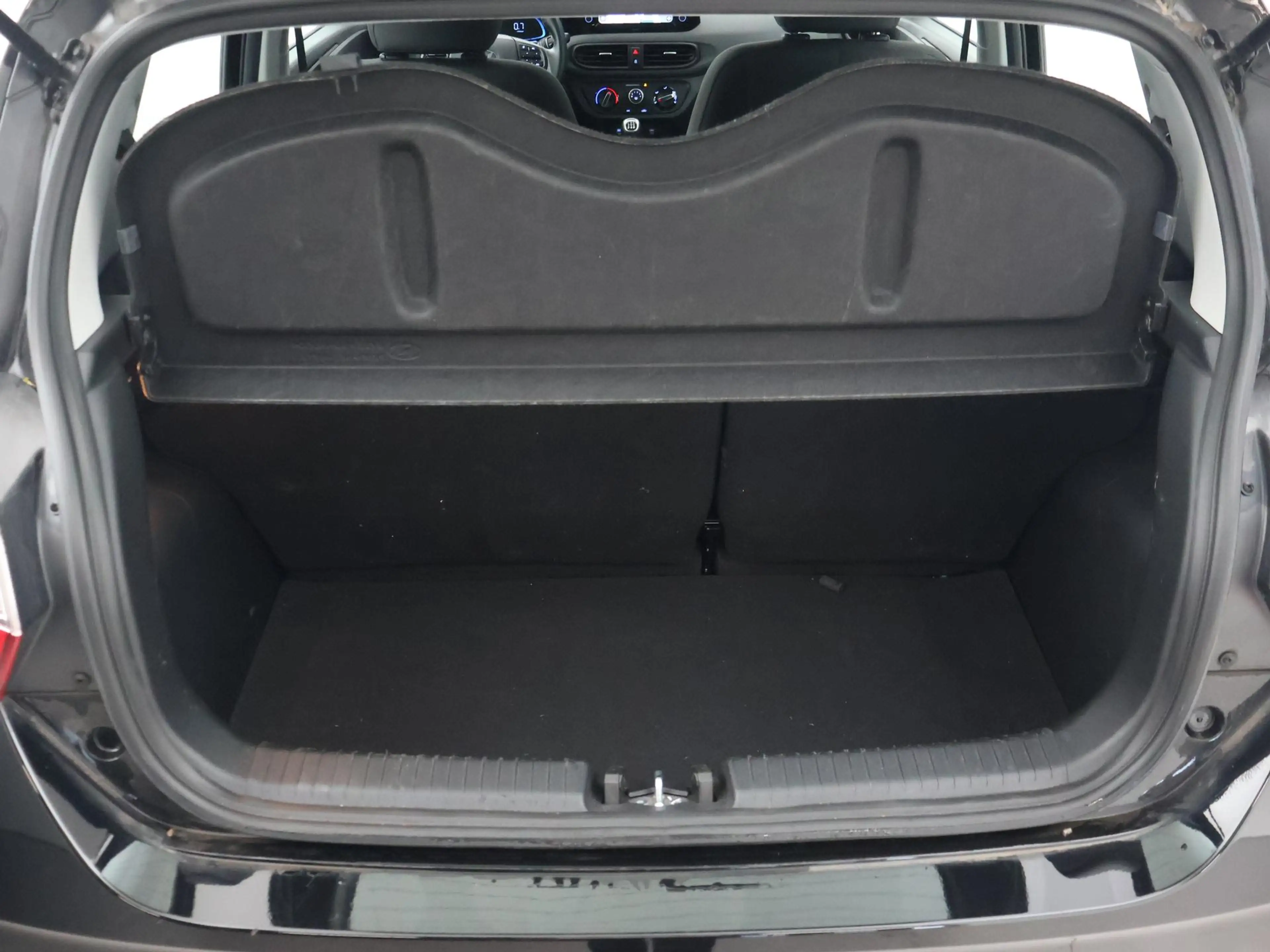 Hyundai i10 1.0 COMFORT + APPLE CARPLAY | DAB | AIRCO | DIGITA — photo 18