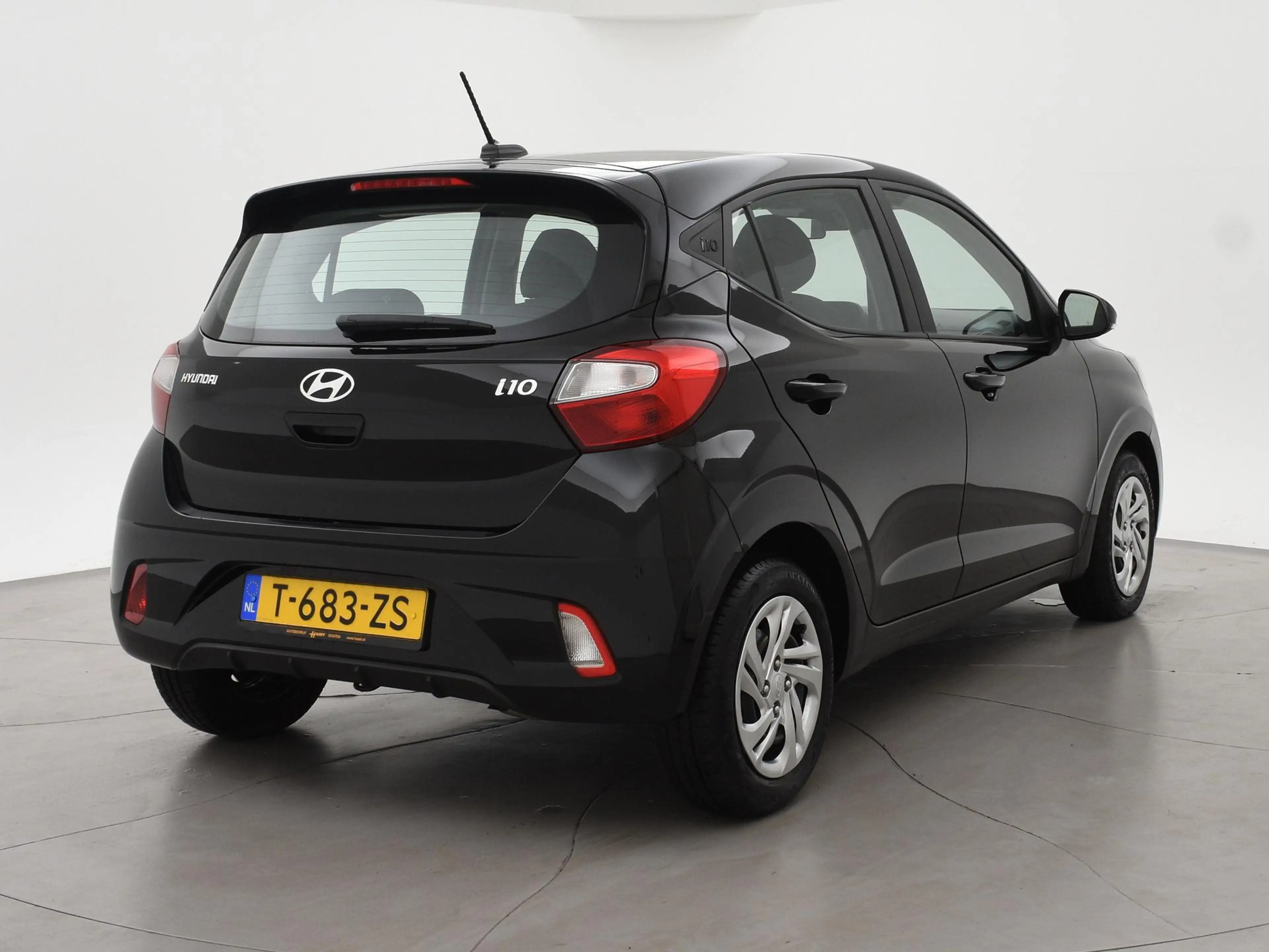 Hyundai i10 1.0 COMFORT + APPLE CARPLAY | DAB | AIRCO | DIGITA — photo 2