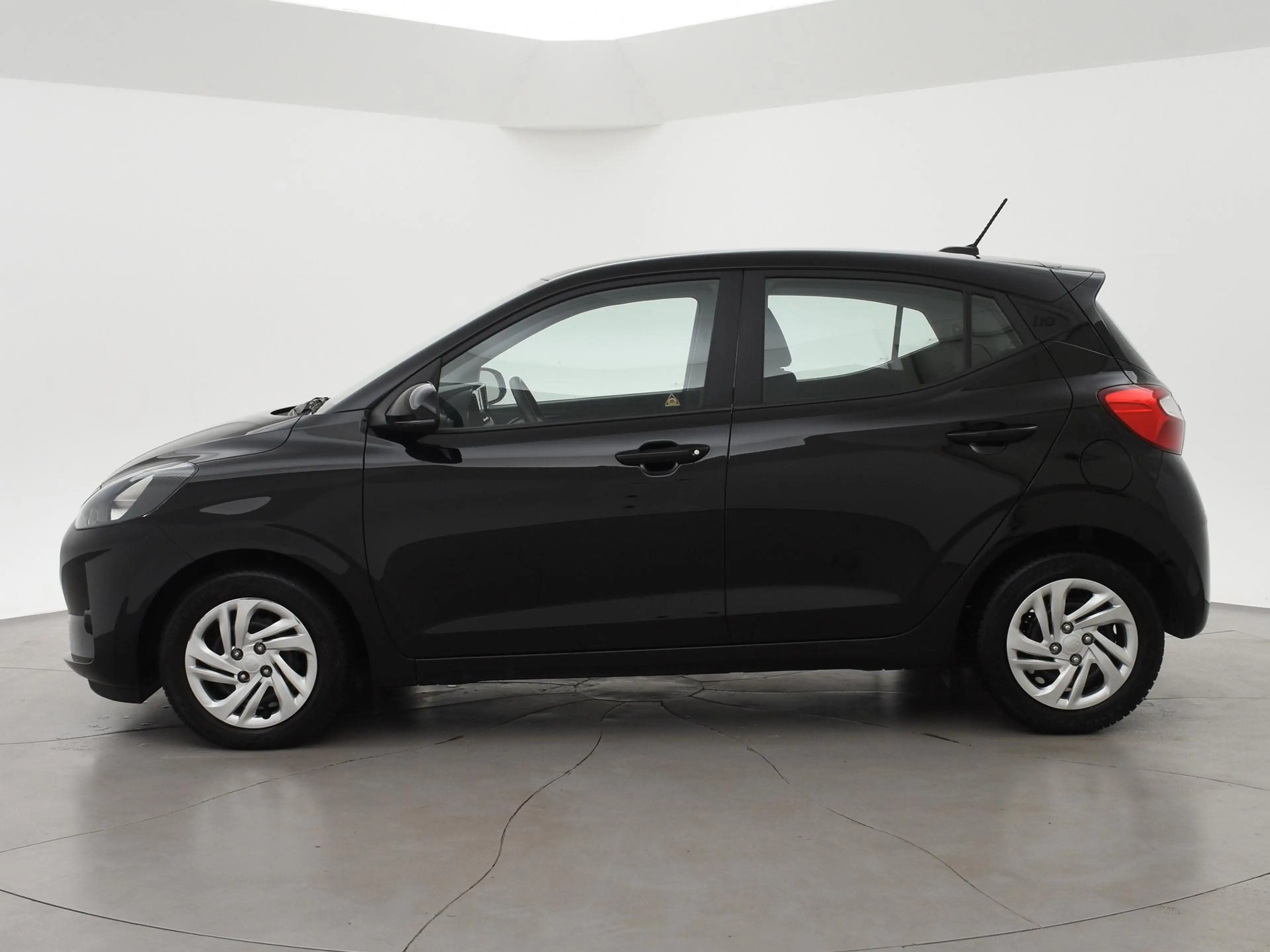 Hyundai i10 1.0 COMFORT + APPLE CARPLAY | DAB | AIRCO | DIGITA — photo 5