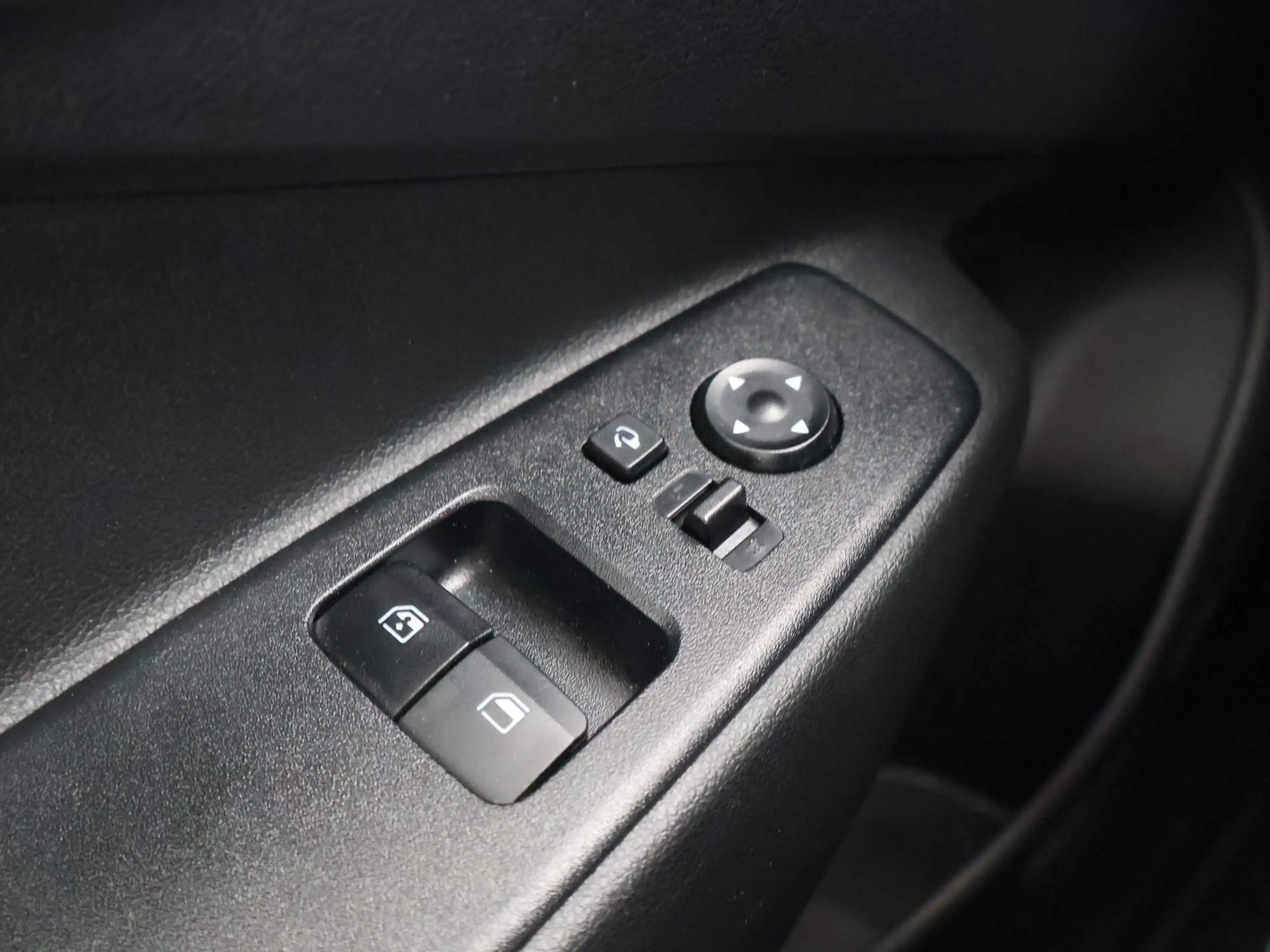 Hyundai i10 1.0 COMFORT + APPLE CARPLAY | DAB | AIRCO | DIGITA — photo 23