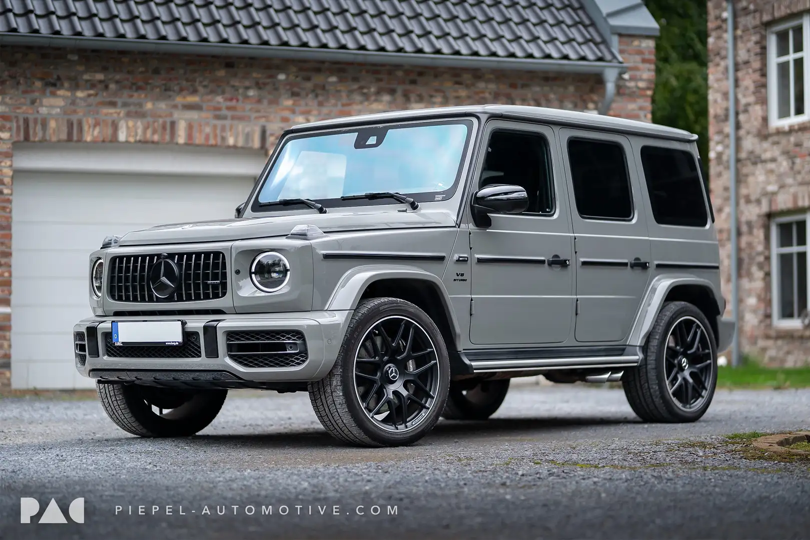 Mercedes-Benz G 63 AMG G 63 AMG | MANUFAKTUR | SONDERLACKIERUNG Grau - 1