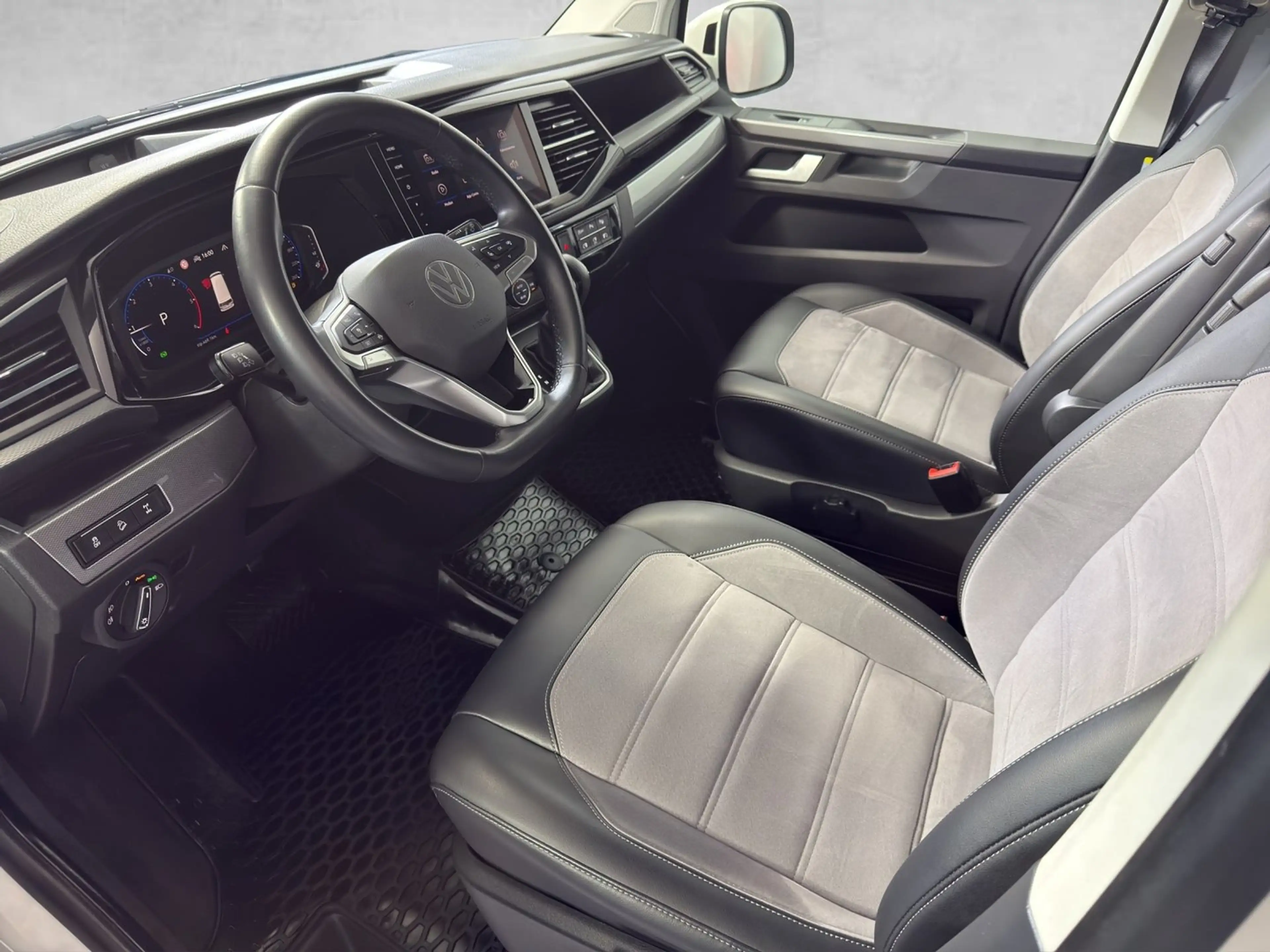 Volkswagen T6.1 Multivan VW T6.1 Multivan Highline TDI 4MOTION — photo 6