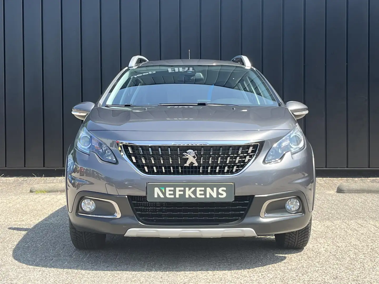 Peugeot 2008 1.2 110pk Allure Automaat | Navigatie | 16'' LM ve Gris - 2