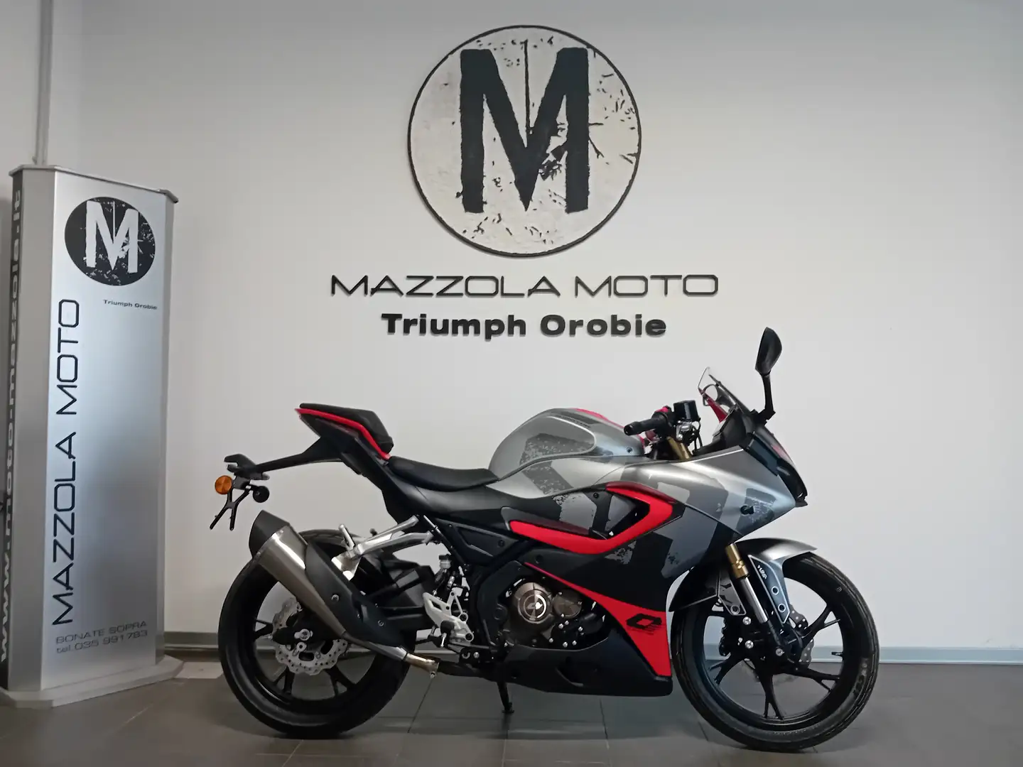 QJ Motor SRK 125 R Grigio - 1