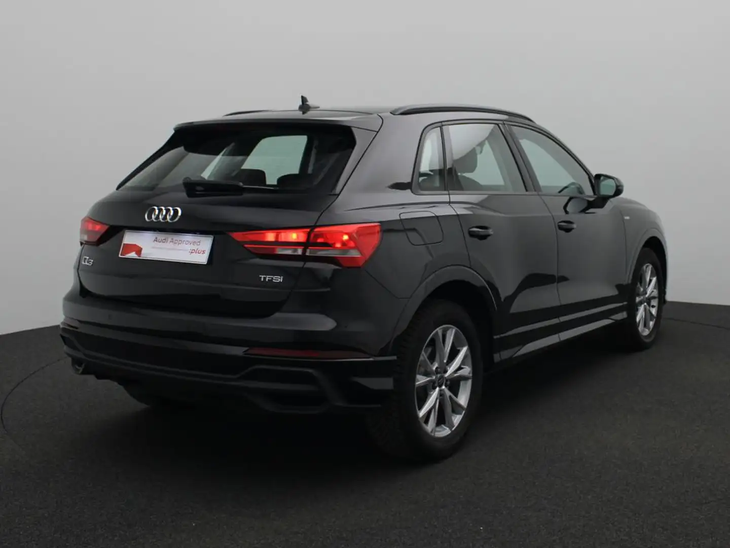 Audi Q3 S-Line 35 TFSI 150 PK S-tronic / ACC / Camera / Ap Noir - 2