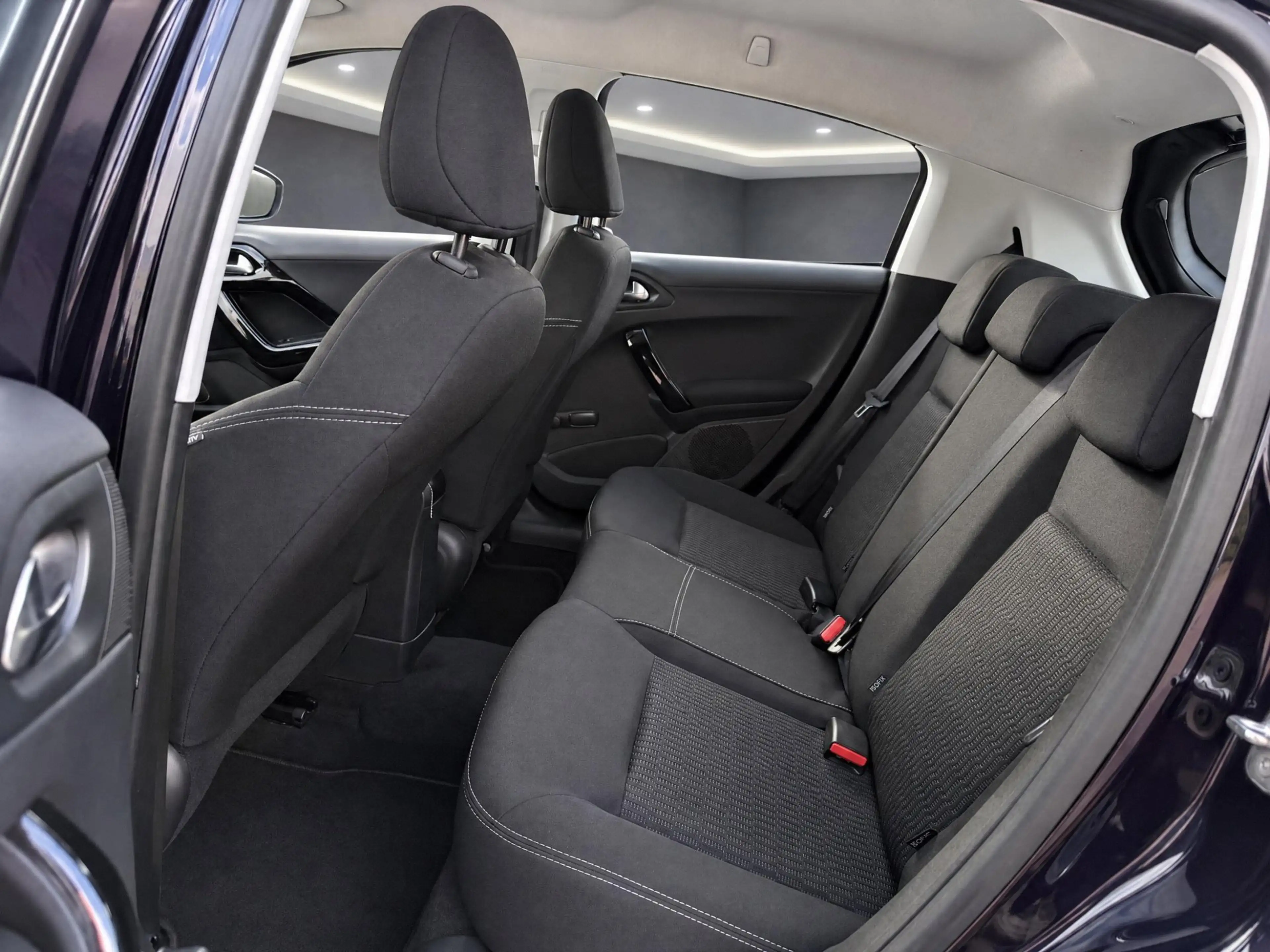 Peugeot 208 1.2 PureTech Blue Lion met Led !!! Airco !!! Cruis — photo 11