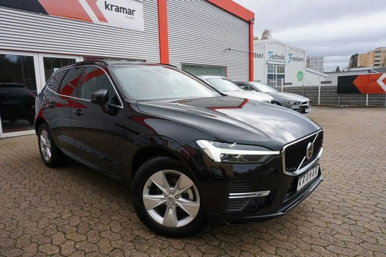 Volvo XC60 B5 AWD Automatik Core VIRTUAL/LED Noir - 2