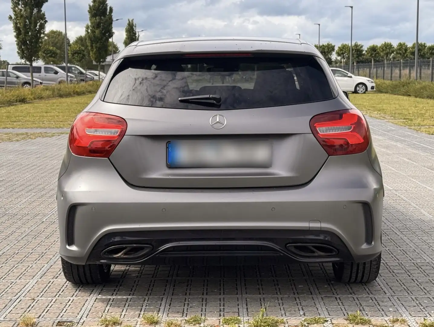 Mercedes-Benz A 220 AMG Line - 2