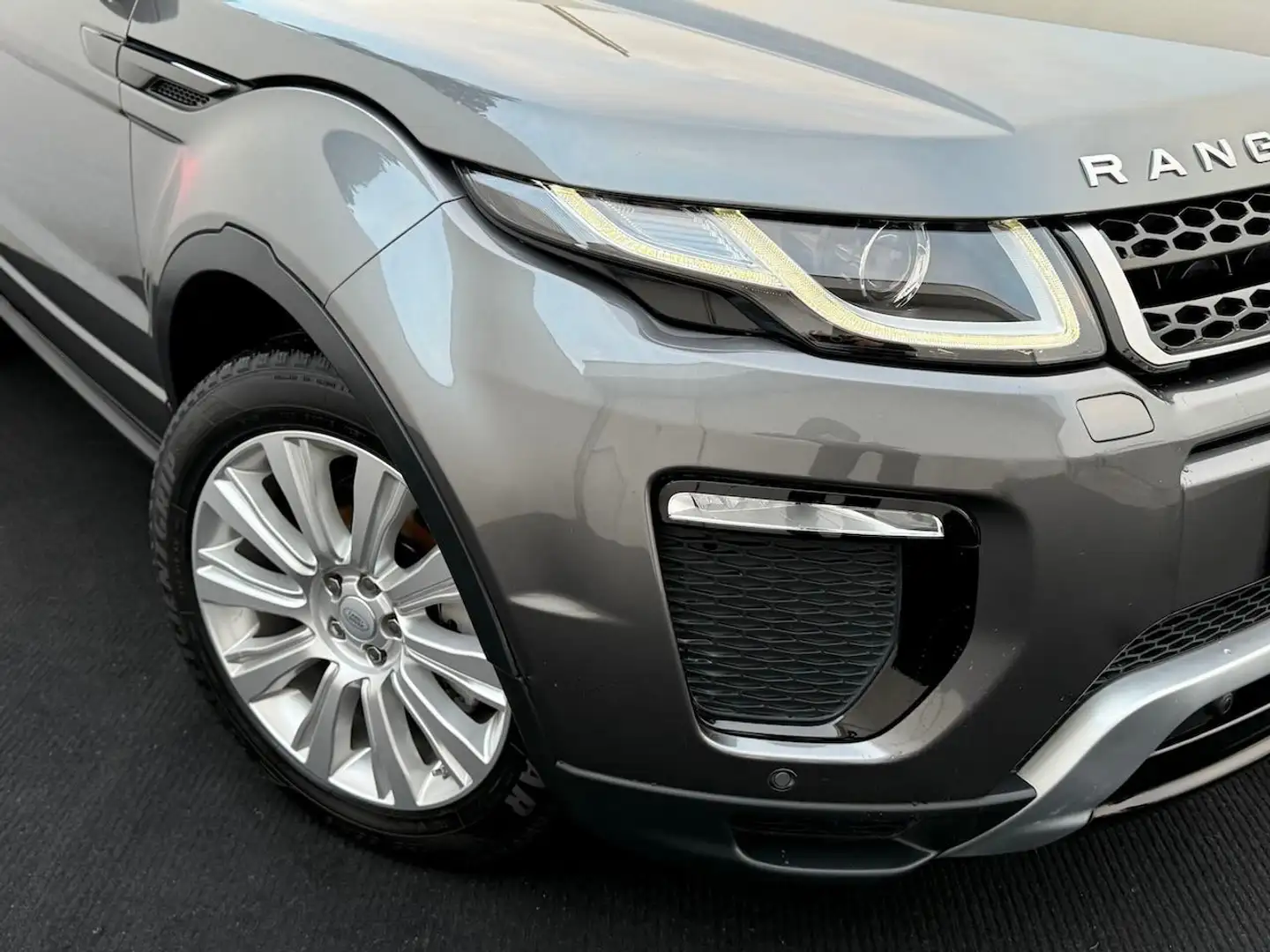 Land Rover Range Rover Evoque Pure SE Dynamic Edition Grau - 2