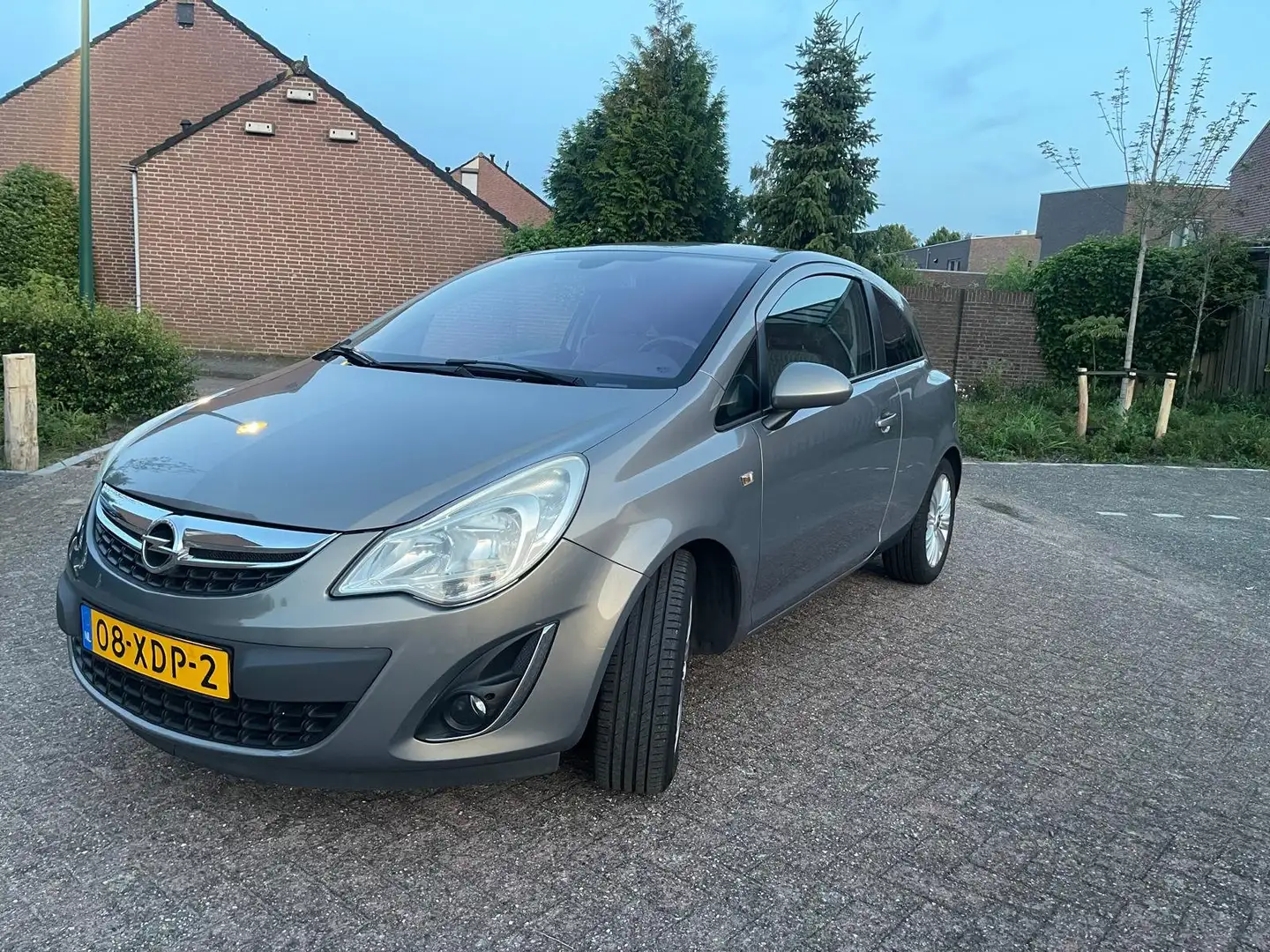 Opel Corsa Corsa 1.4-16V Cosmo Brons - 1