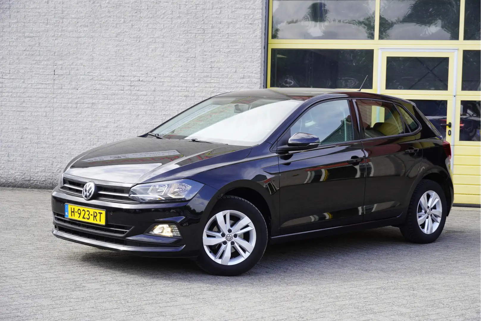 Volkswagen Polo 1.0 TSI Automaat! Comfortline Business BJ2020 Lmv Noir - 2