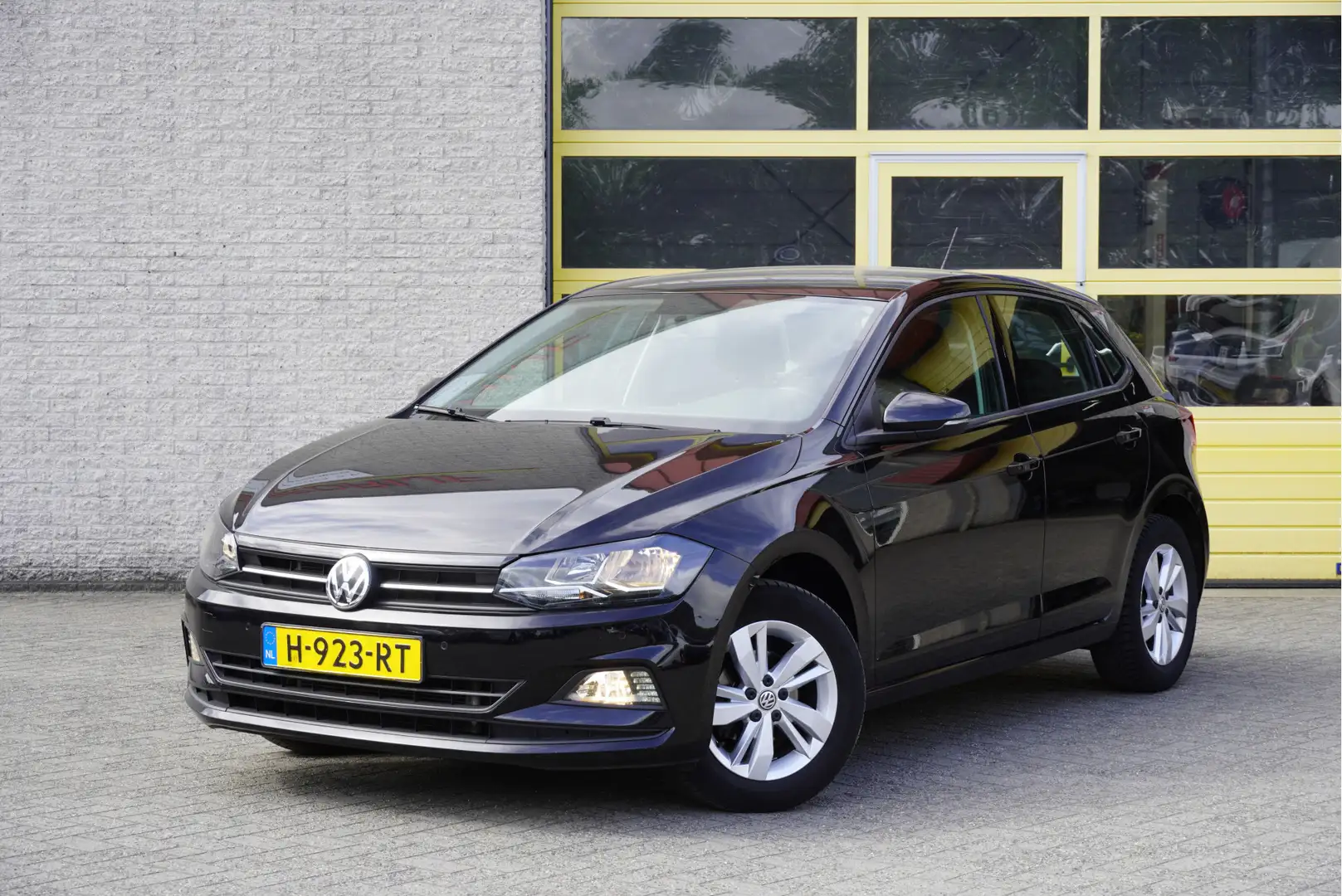 Volkswagen Polo 1.0 TSI Automaat! Comfortline Business BJ2020 Lmv Noir - 1