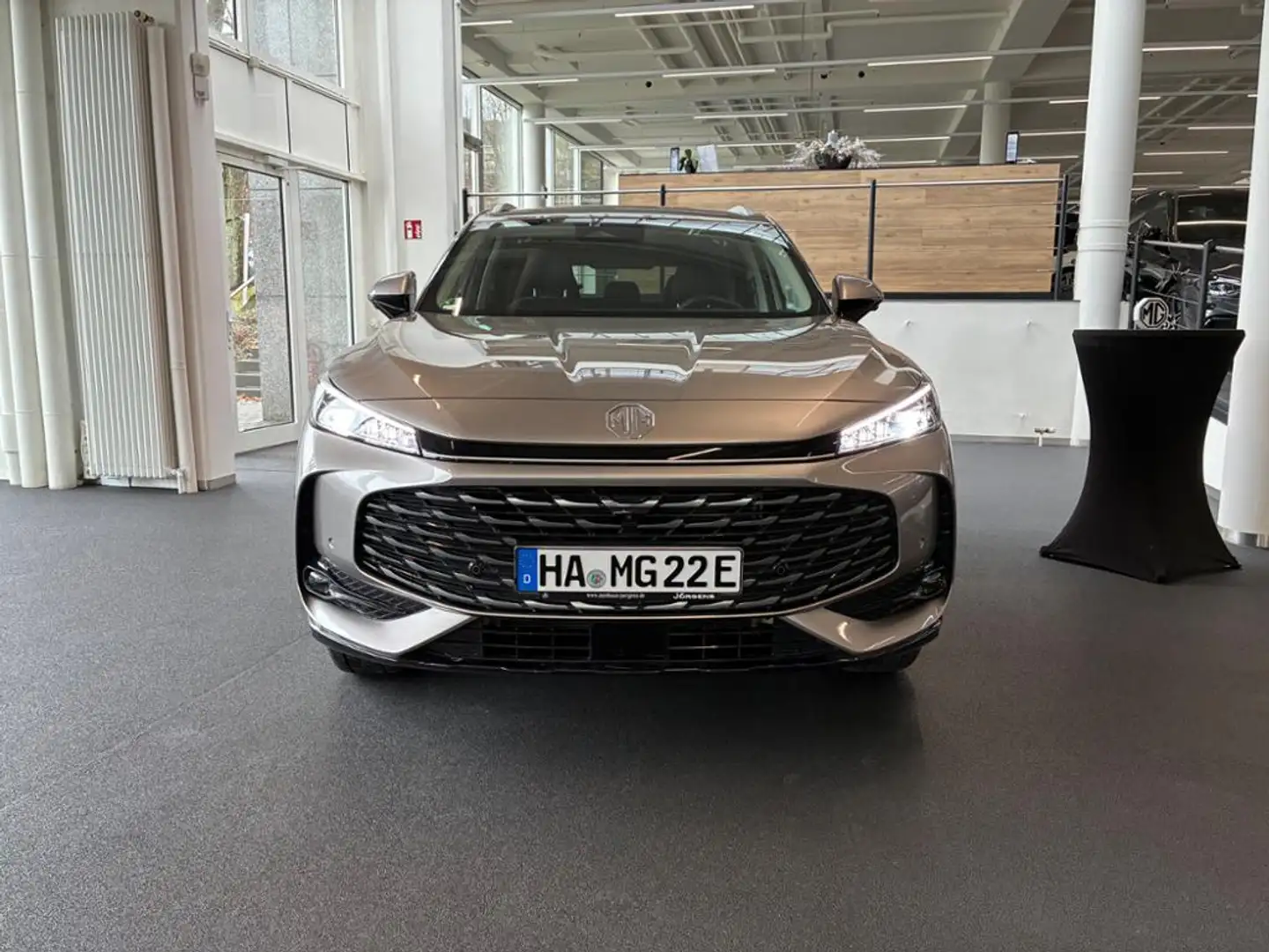 MG HS Plugin-Hybrid 200 kW Luxury +Angebotspreis bei Fin Stříbrná - 2