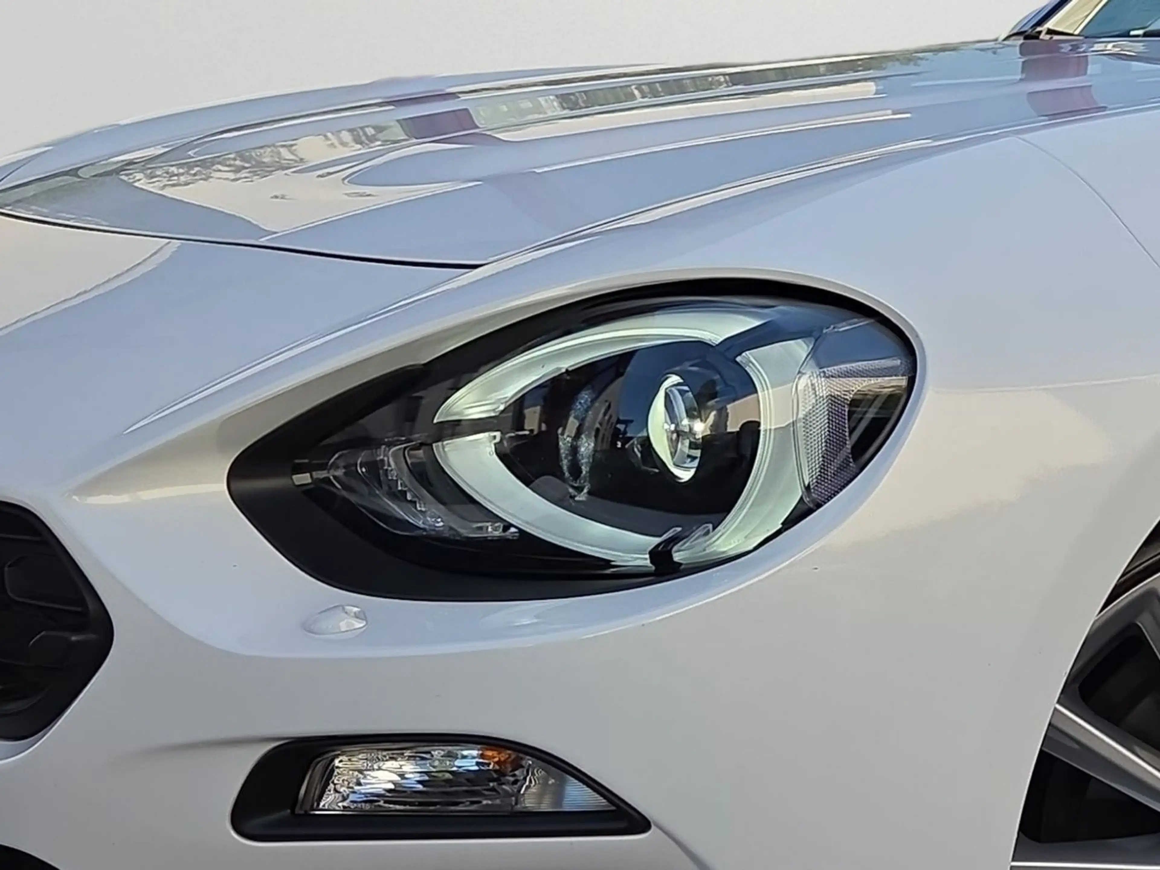 Fiat 124 Spider LUSSO PREMIUM+SICHT NUR 30tKM! LED+NAVI+KAMERA+SIT — photo 6