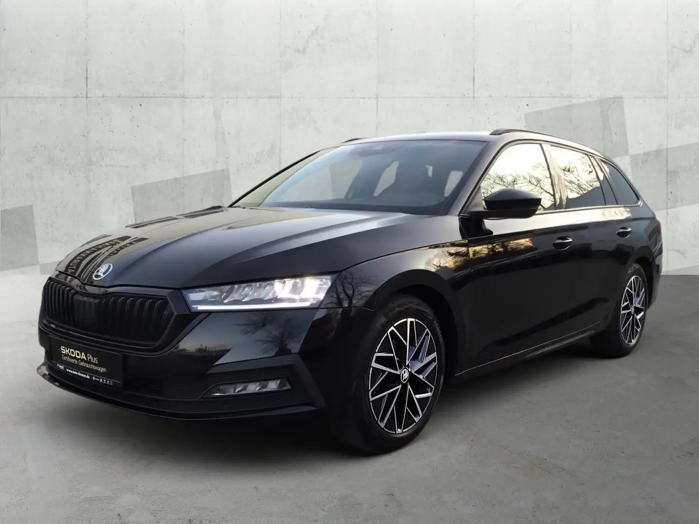 Skoda Octavia Combi 2.0 TDI DSG SPORTPAKET +AHK +CANTON +HuD +L Schwarz - 2