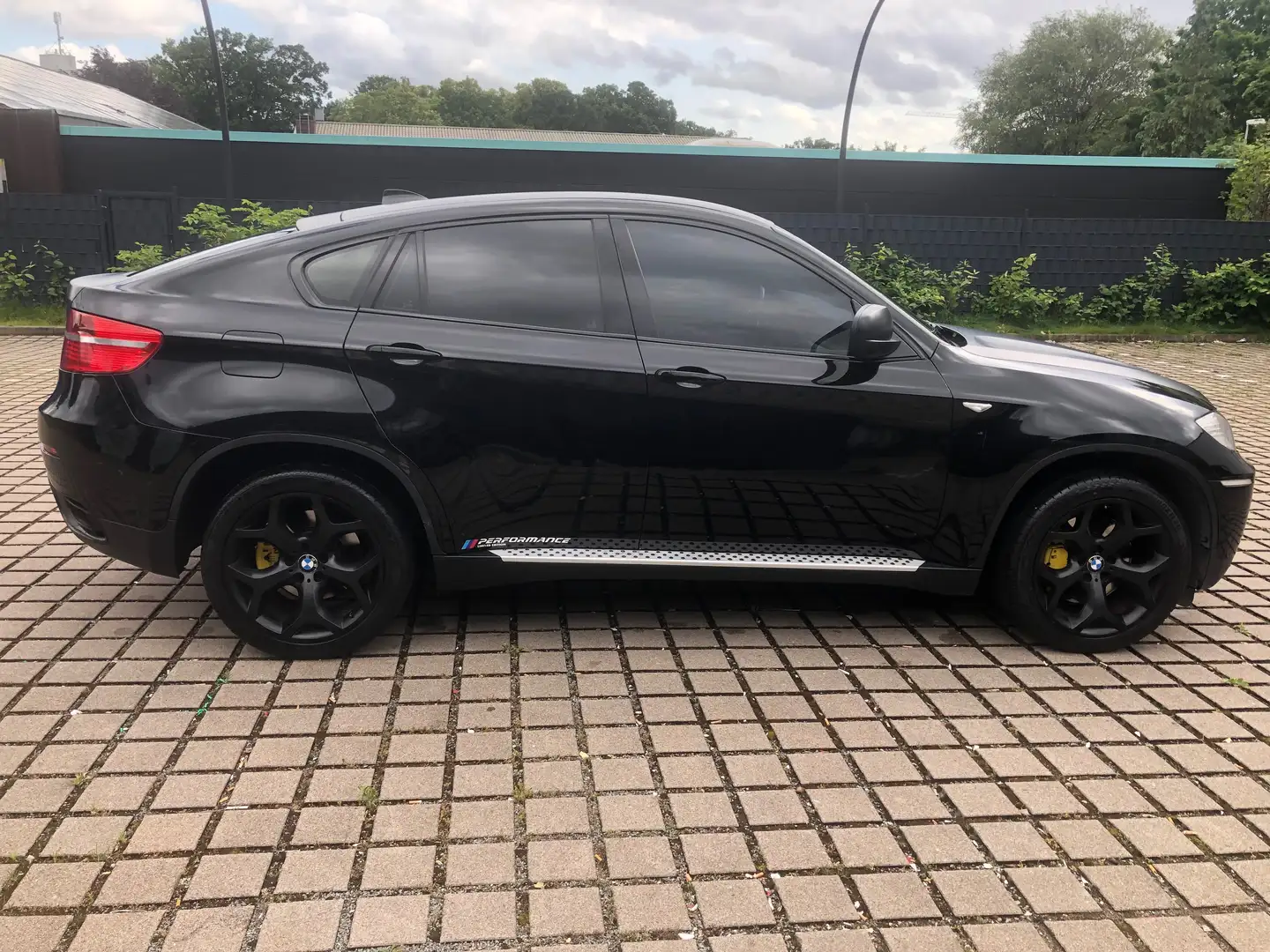BMW X6 xDrive35d Kamera Komfort Klima Sitze 20-Zoll Alu Schwarz - 2