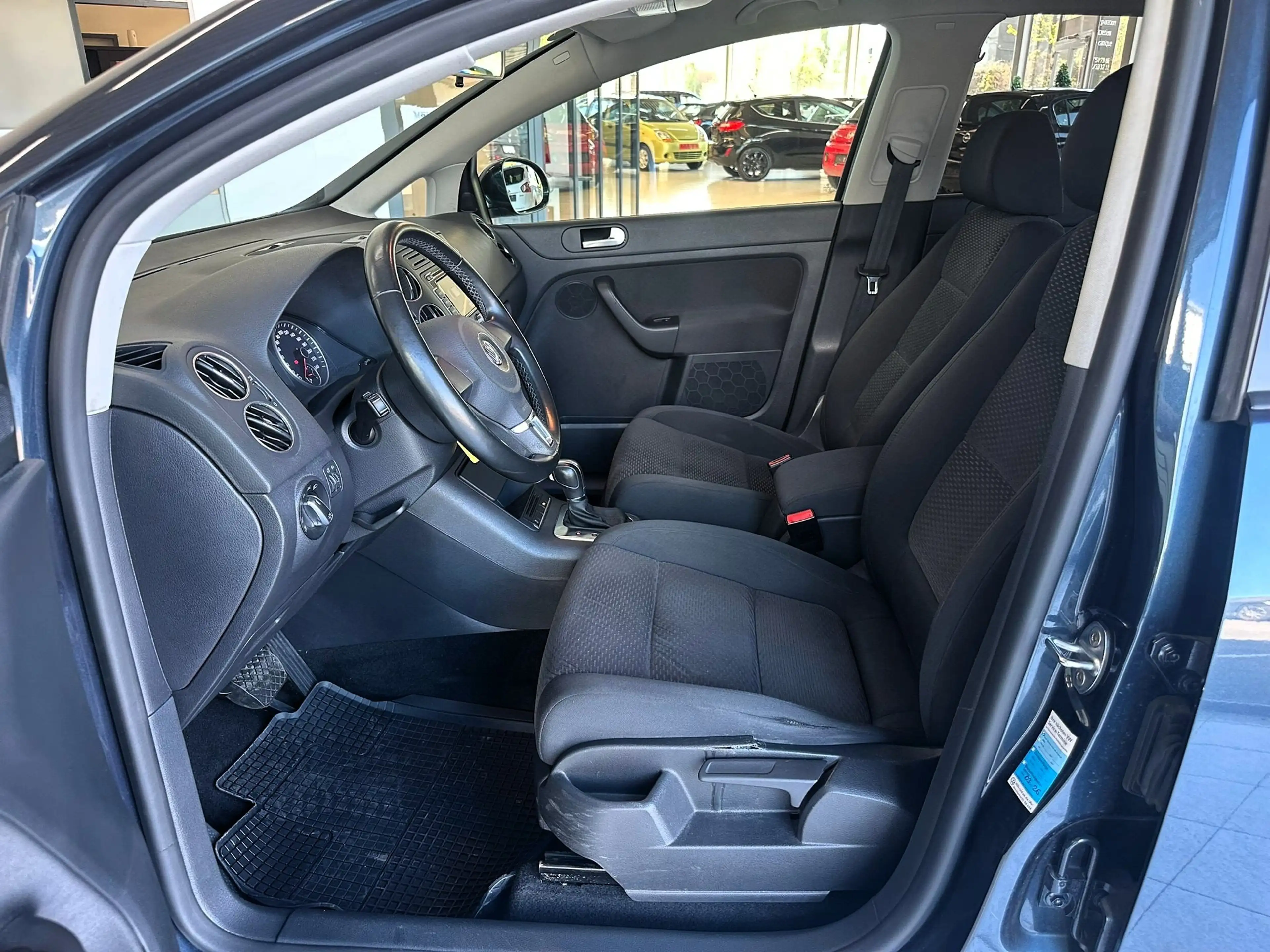 Volkswagen Golf Plus 🟩1.4 ESSENCE 122CV - AUTOMATIQUE - GPS - HIGHLINE - CRUISE - SIÈGES CHAUFFANTS — photo 5