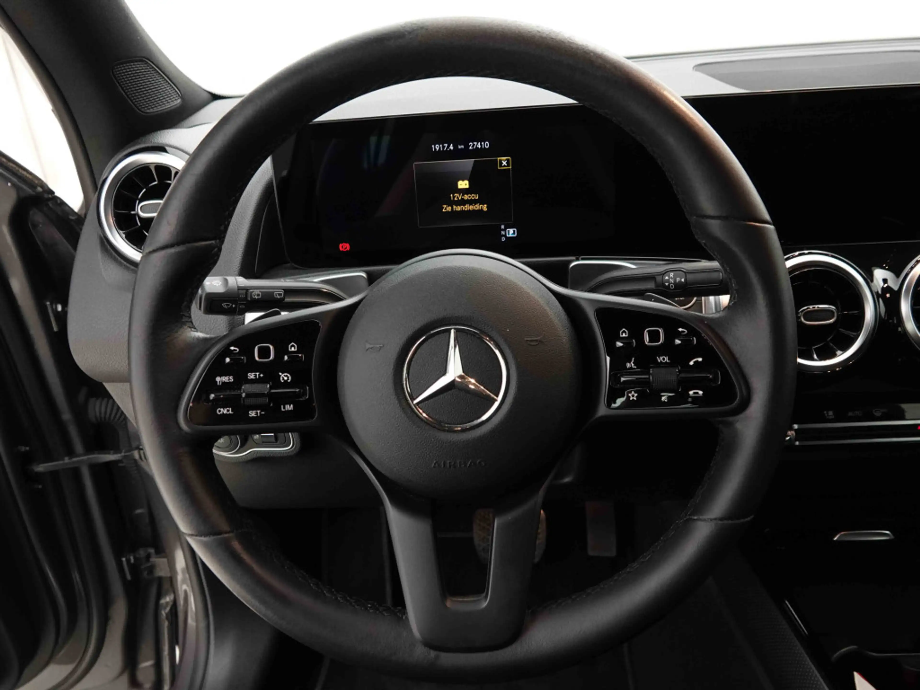 Mercedes-Benz GLB 180 180d DCT Business | MBUX Navi | Camera | Heated Seats — photo 9