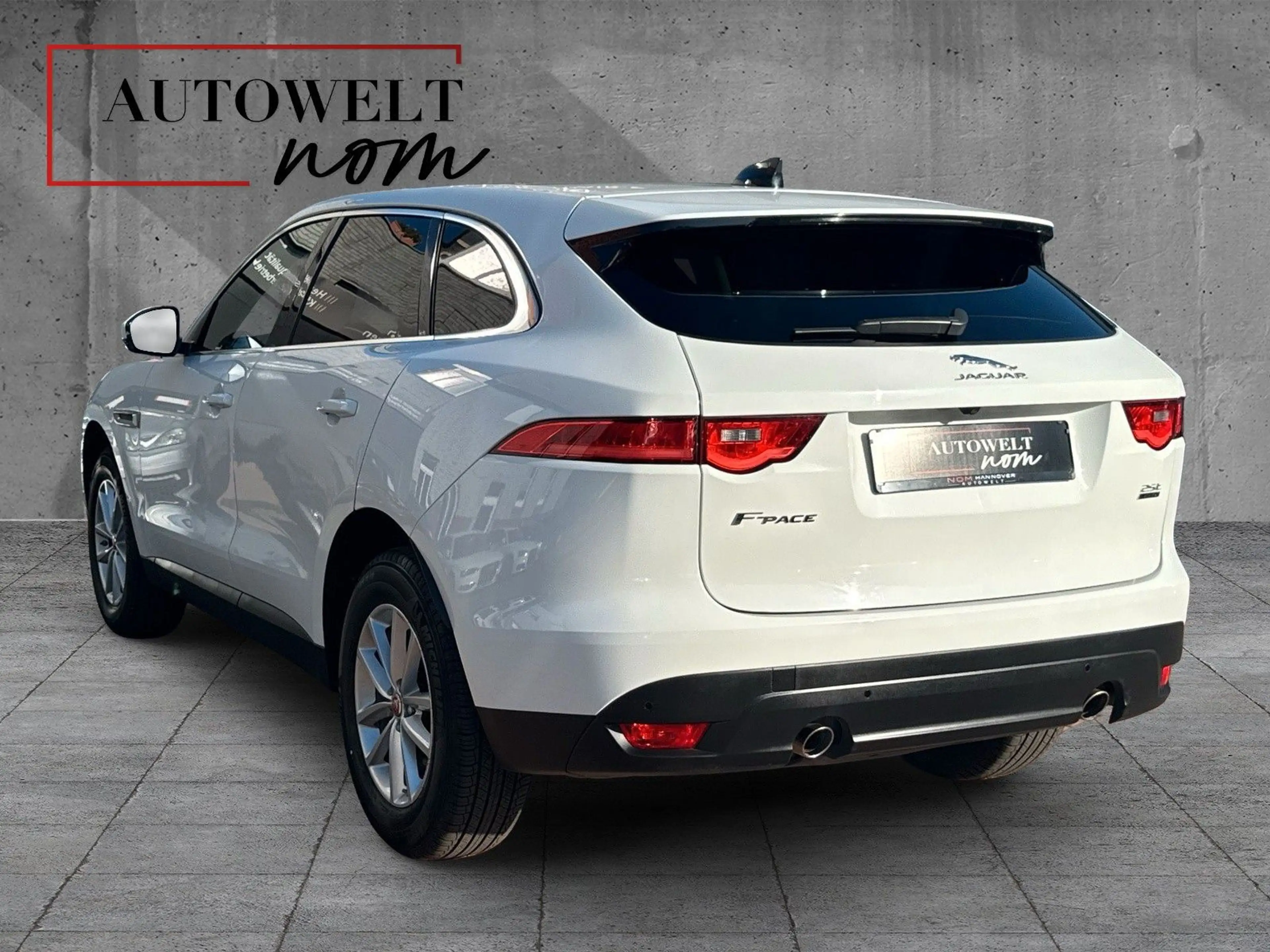 Jaguar F-Pace F-PACE Portfolio AWD R-CAM/HEADUP/LEDER/APP/ — photo 4