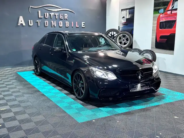 Mercedes-Benz E 500 E500*NAVI*XENON*SITZ-BELÜFTUNG*AMG PAKET*