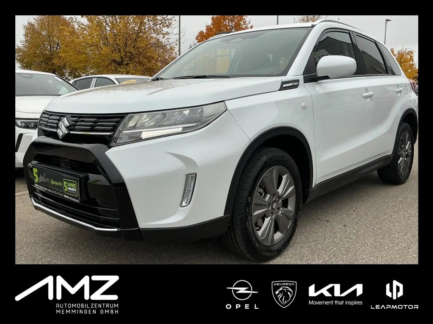 Suzuki Vitara 1.5 ALLGRIP Comfort Allrad+AHK+Navi+Kamera Weiß - 1