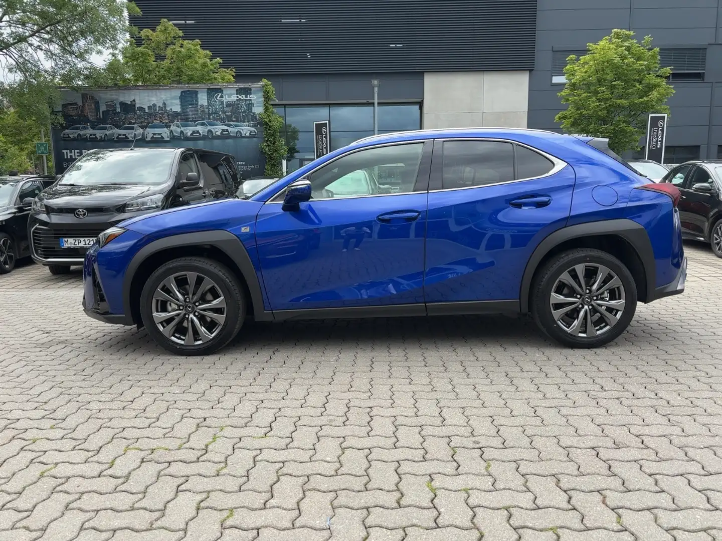 Lexus UX 300e UX 300h F Sport Design Blue - 2