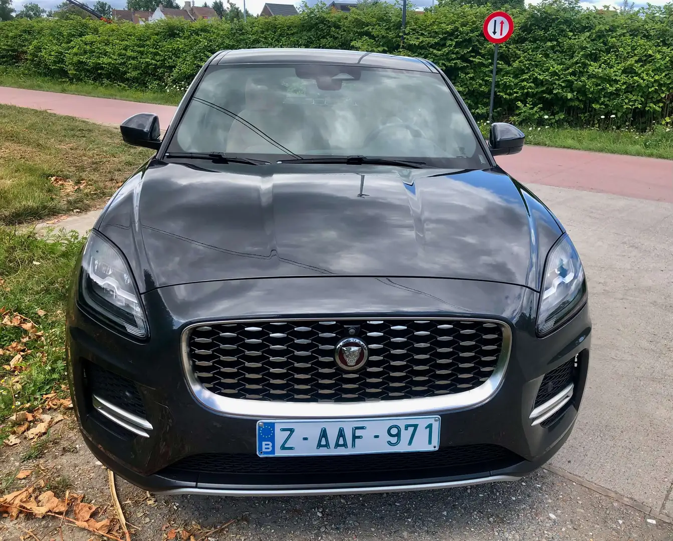 Jaguar E-Pace E-Pace 1.5 T MHEV P160 SE facelift mod 2022 Grijs - 2