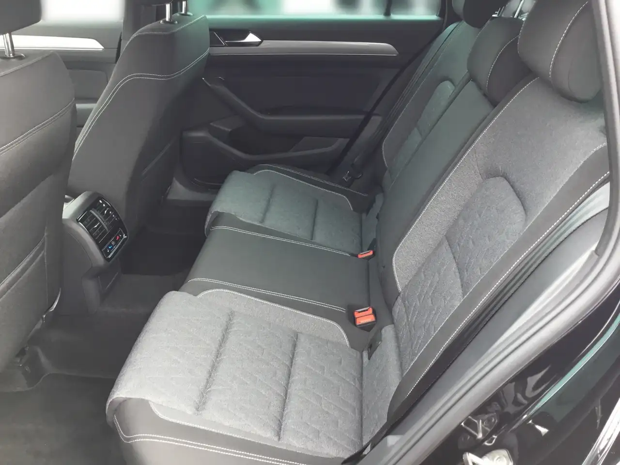 Volkswagen Passat Business 2.0 TDI DSG *AHK*EASY OPEN*COCKPIT PRO*K, миниатюра 15