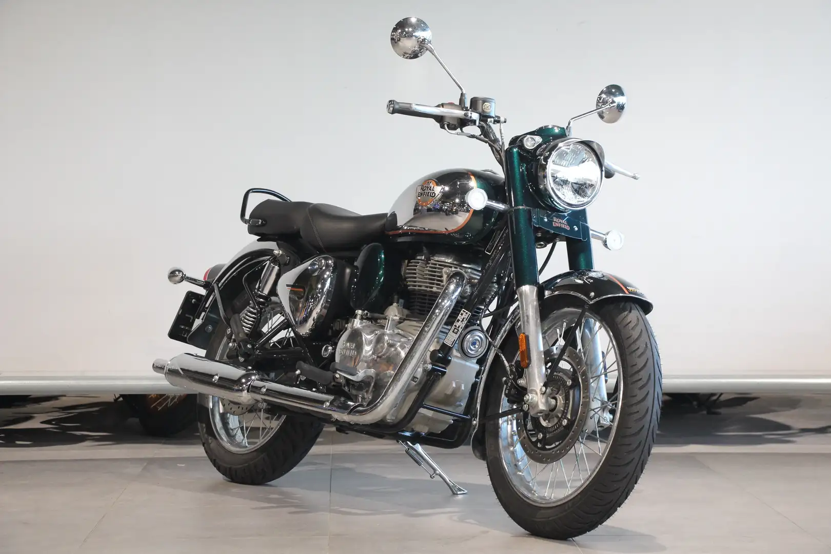 Royal Enfield Classic 350 Groen - 2