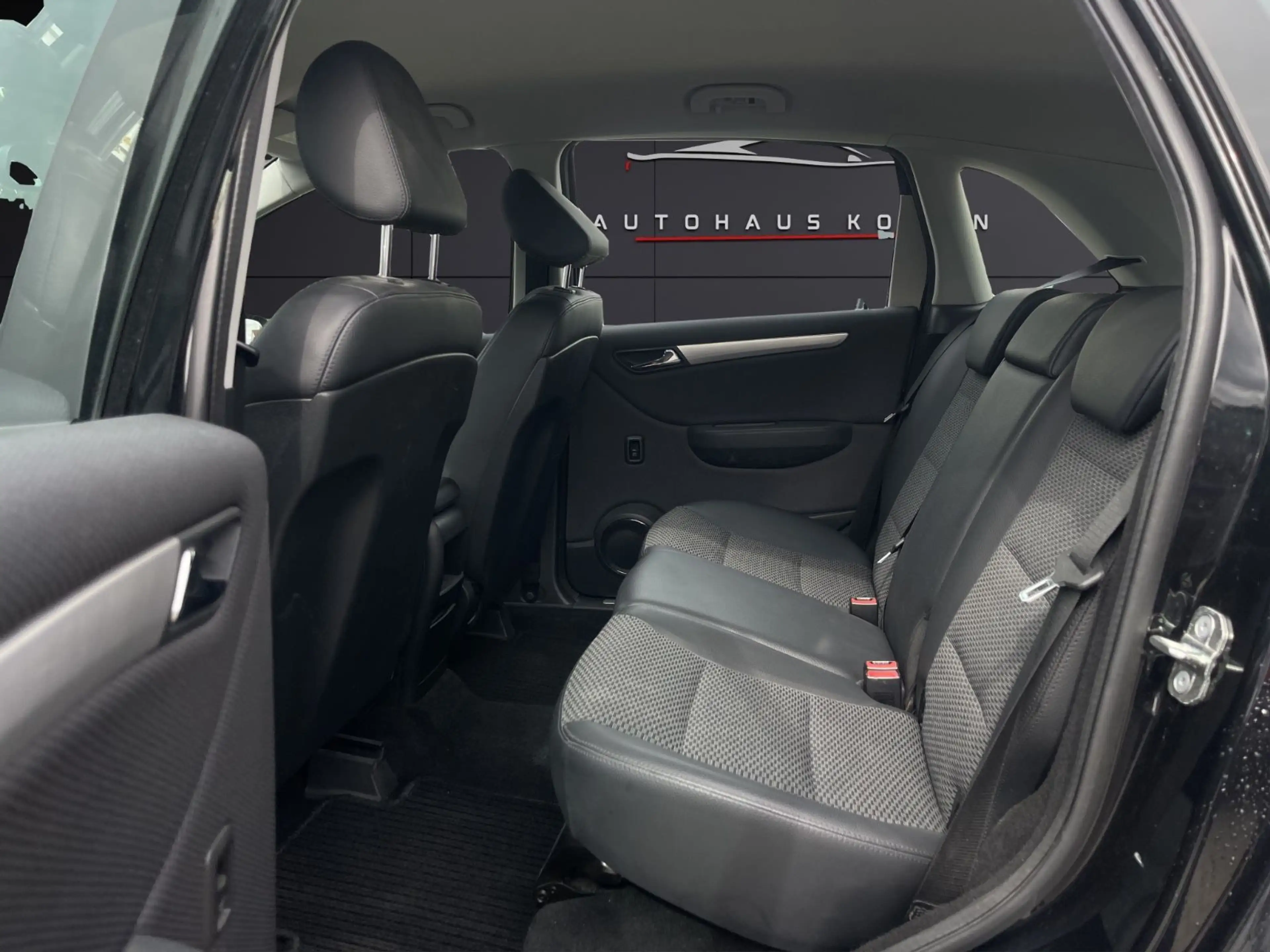 Mercedes-Benz B 180 B180 CDI*AUTOM.*TÜV*KLIMA*PDC*TEMPOMAT*T-LEDER — photo 13
