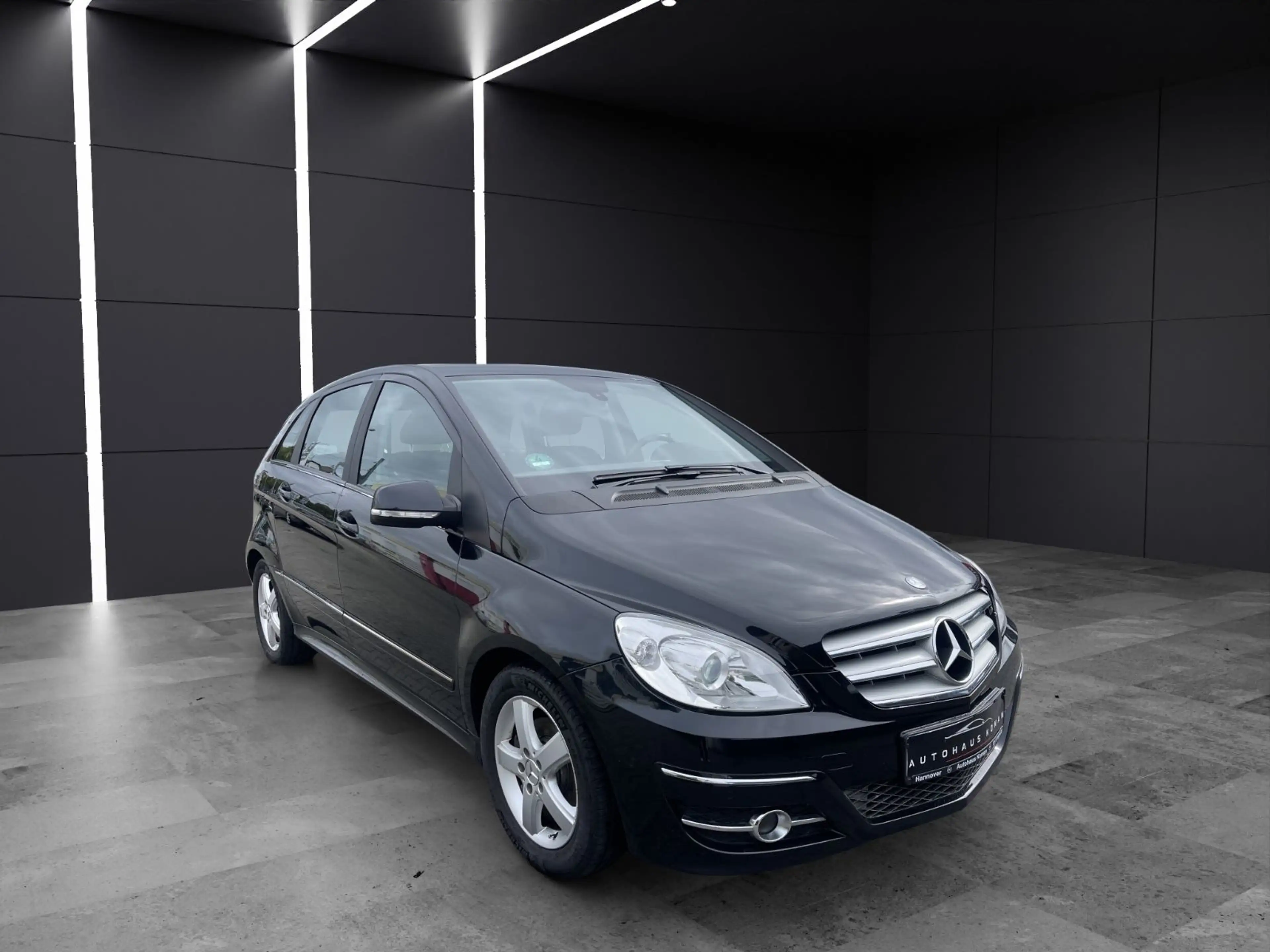 Mercedes-Benz B 180 B180 CDI*AUTOM.*TÜV*KLIMA*PDC*TEMPOMAT*T-LEDER — photo 2