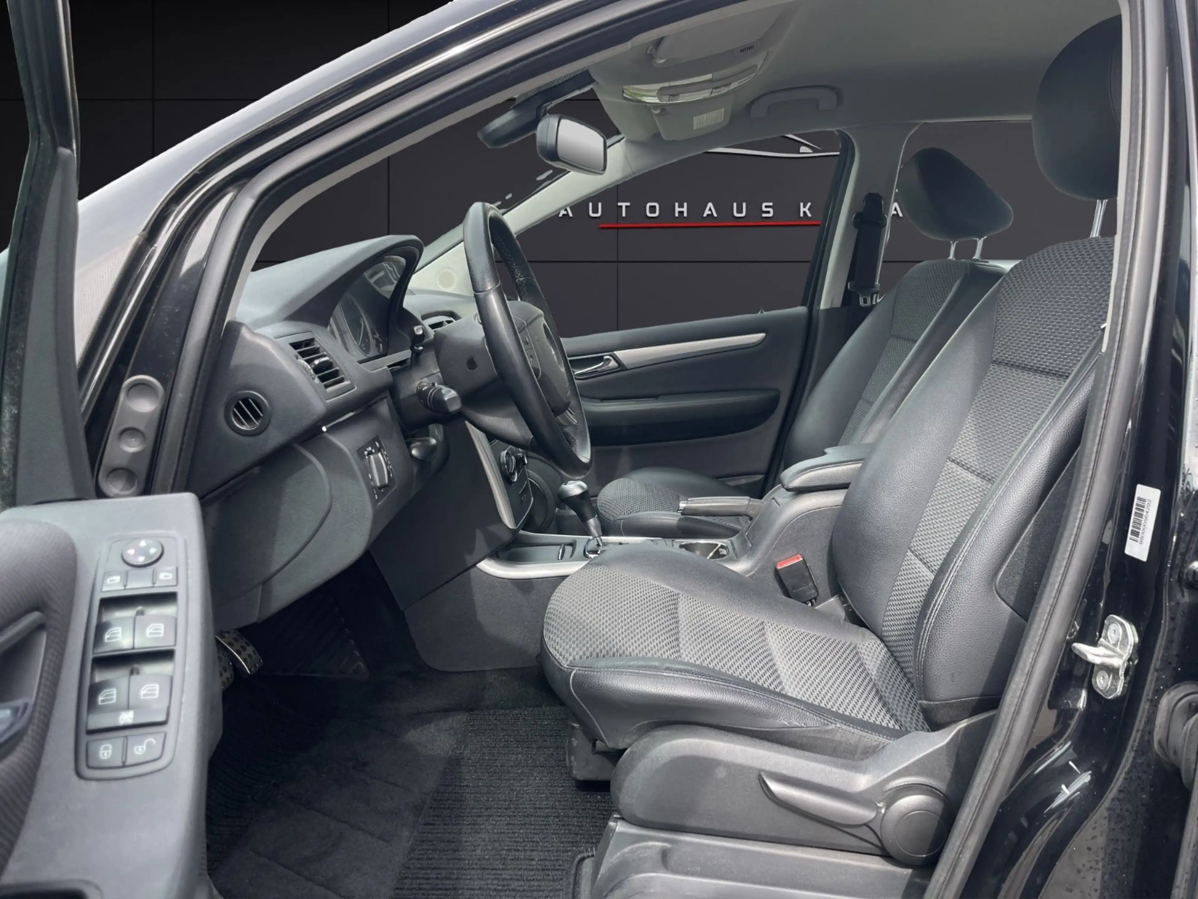 Mercedes-Benz B 180 B180 CDI*AUTOM.*TÜV*KLIMA*PDC*TEMPOMAT*T-LEDER — photo 12