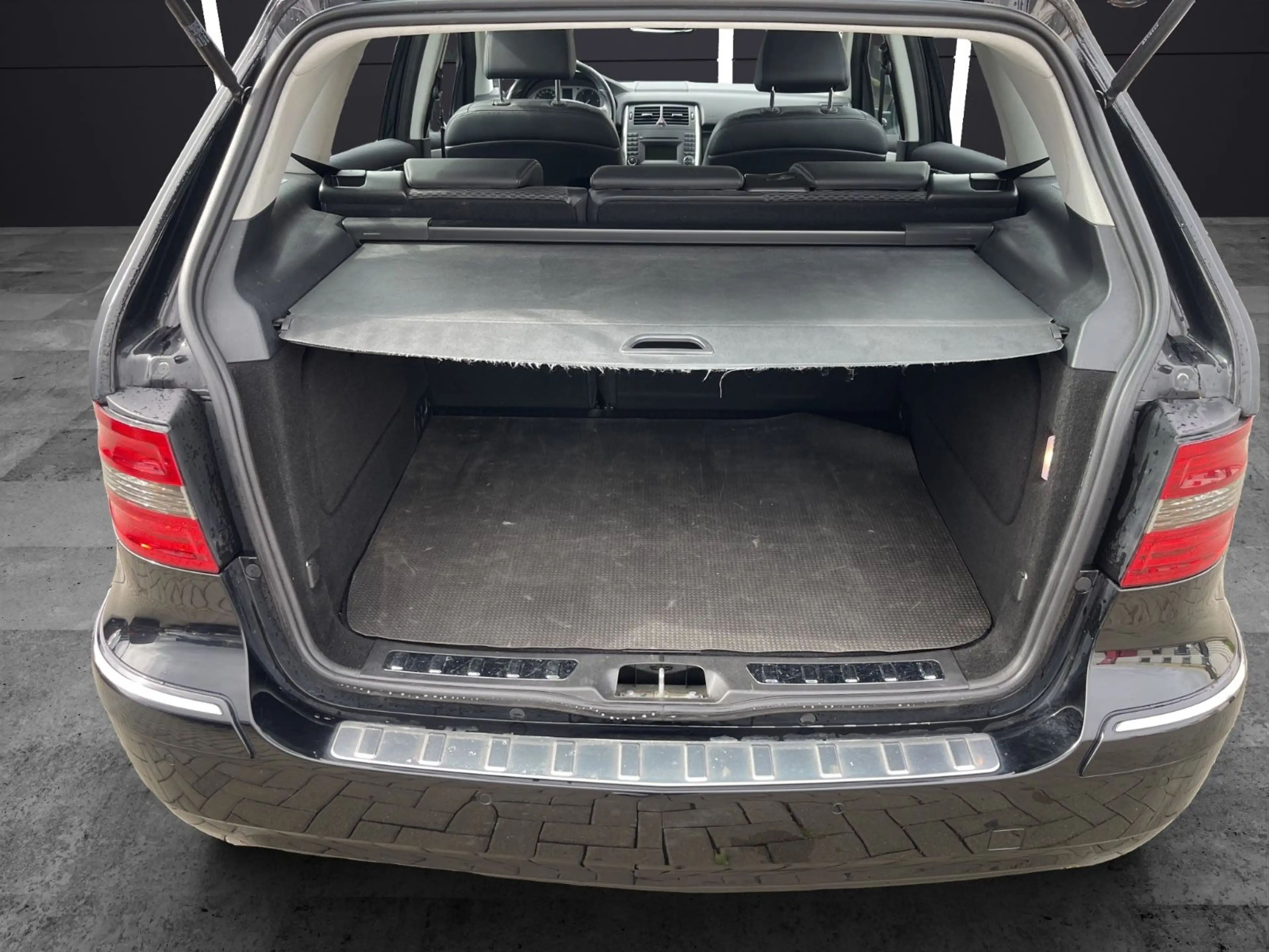 Mercedes-Benz B 180 B180 CDI*AUTOM.*TÜV*KLIMA*PDC*TEMPOMAT*T-LEDER — photo 9