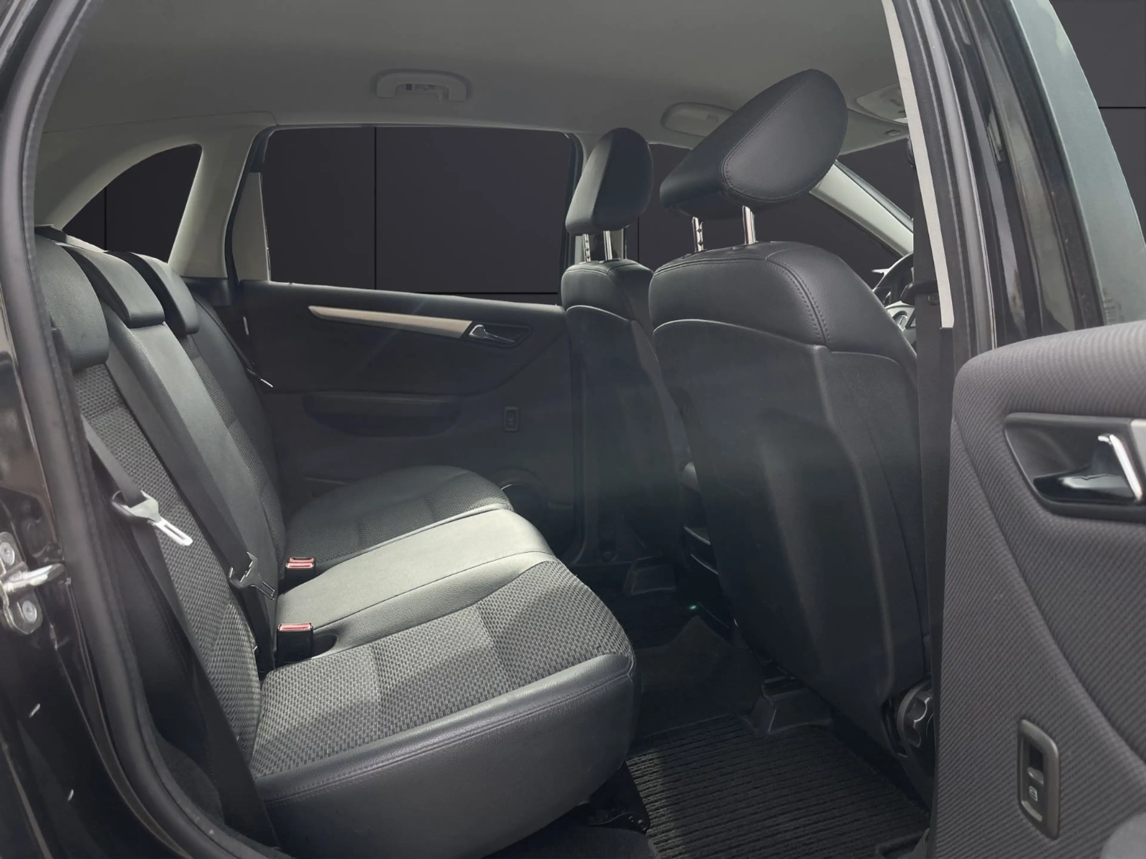 Mercedes-Benz B 180 B180 CDI*AUTOM.*TÜV*KLIMA*PDC*TEMPOMAT*T-LEDER — photo 15