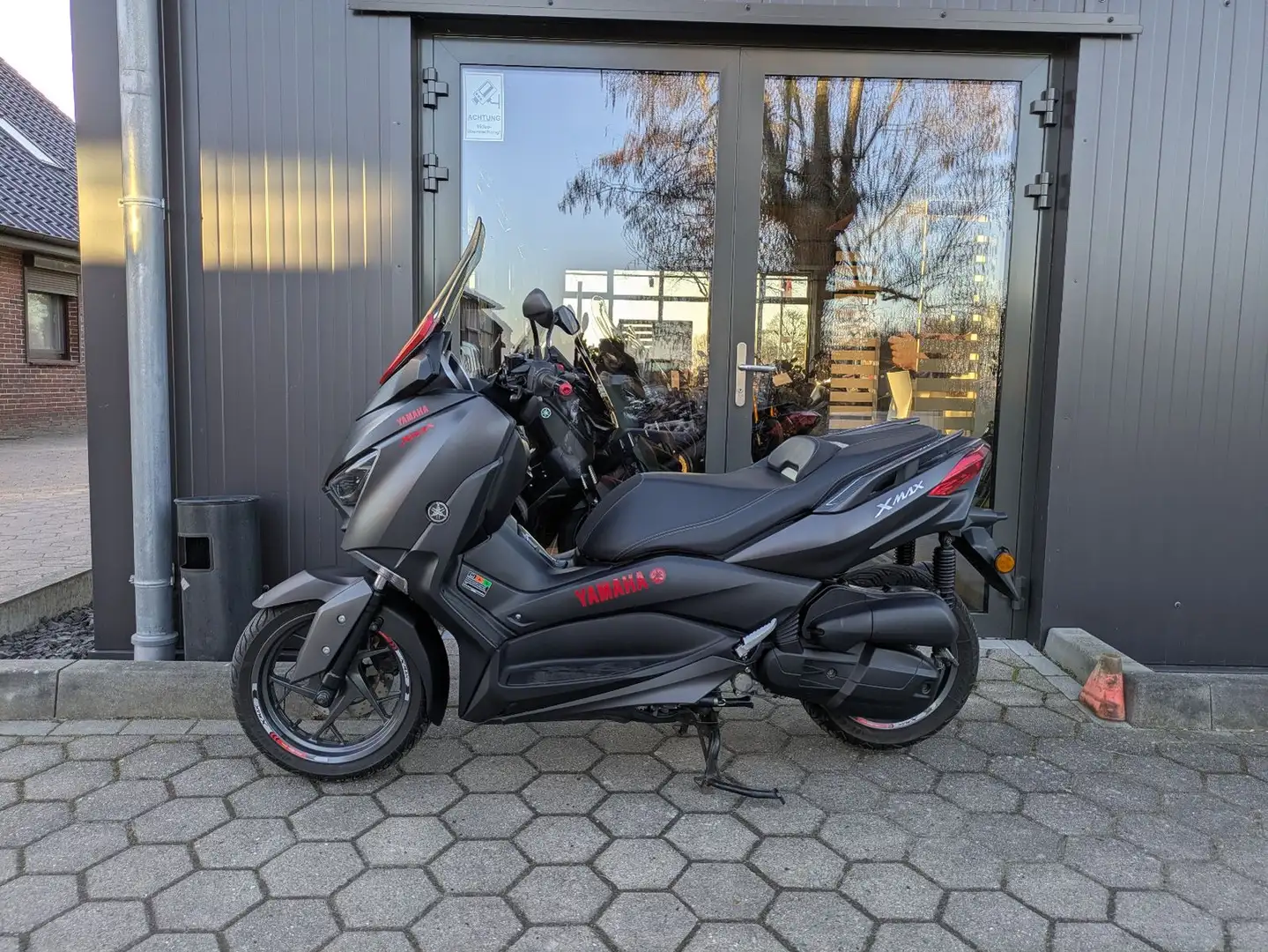 Yamaha X-Max 125 Gris - 2