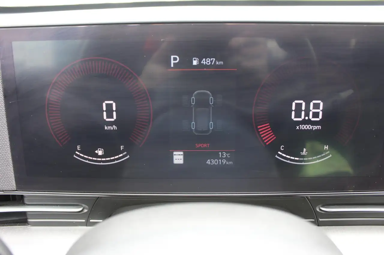 Hyundai KONA снимка Hyundai KONA