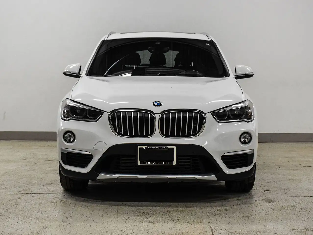 BMW X1 снимка BMW X1