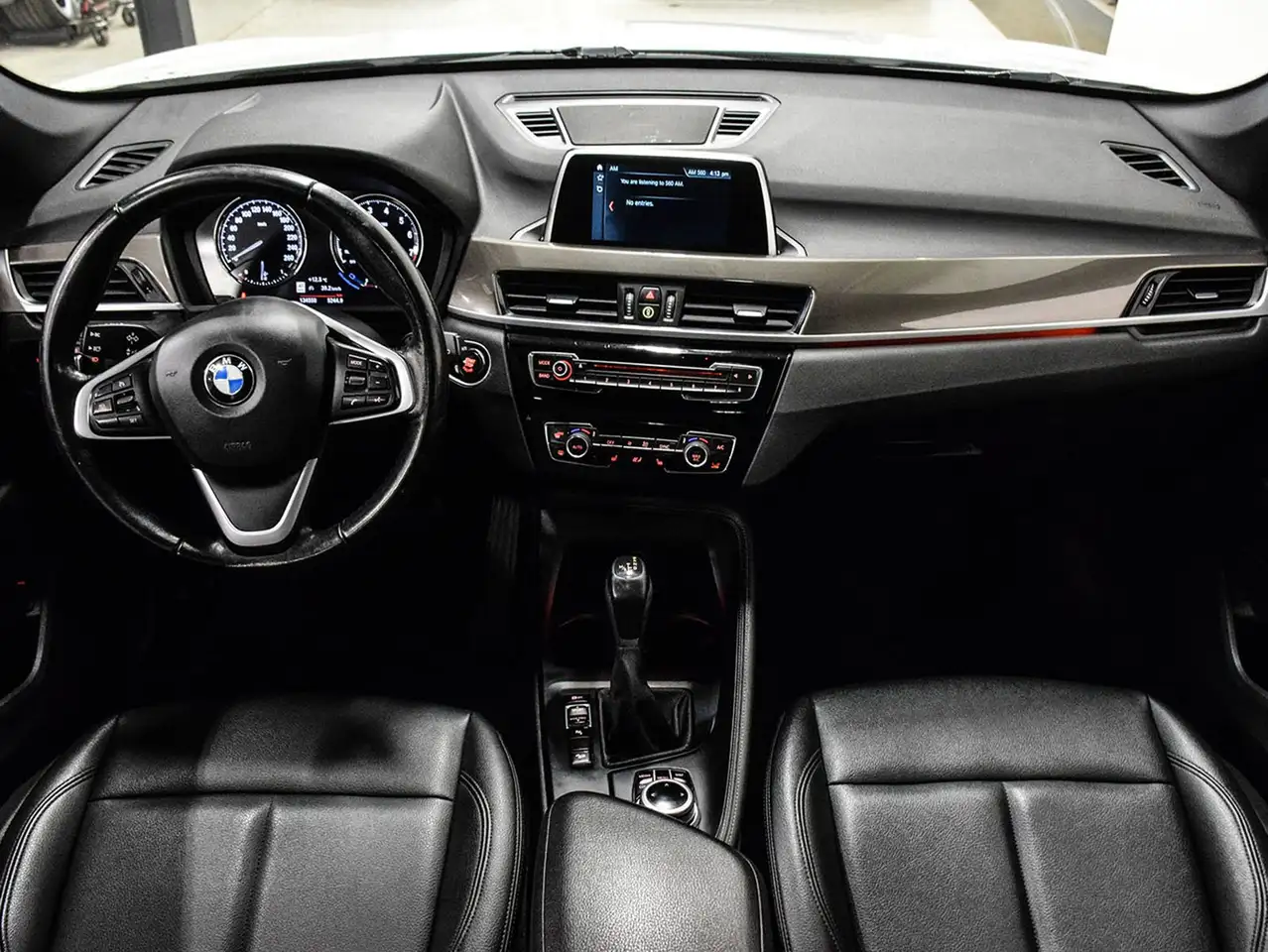 BMW X1 снимка BMW X1