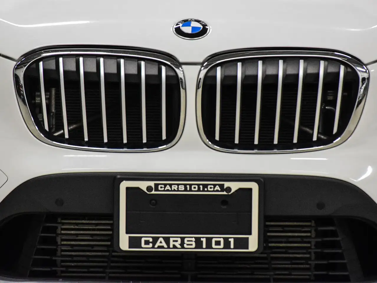 BMW X1 снимка BMW X1