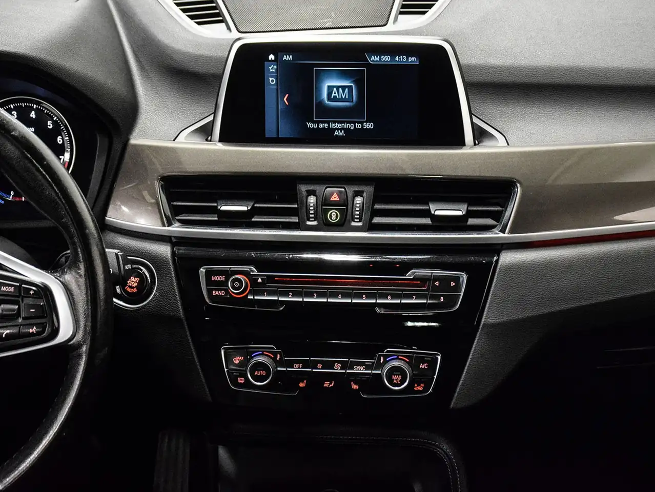 BMW X1 снимка BMW X1