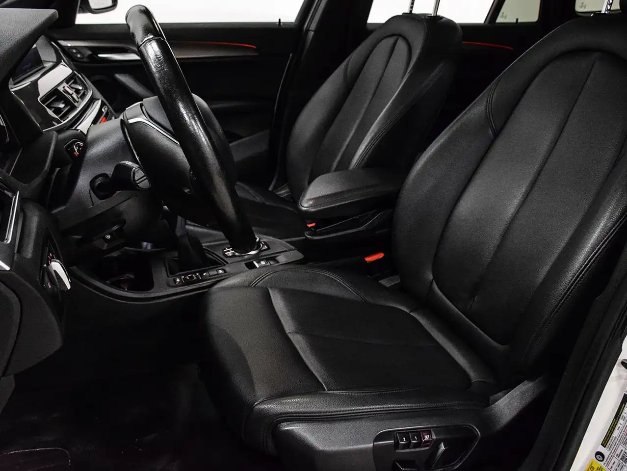 BMW X1 снимка BMW X1