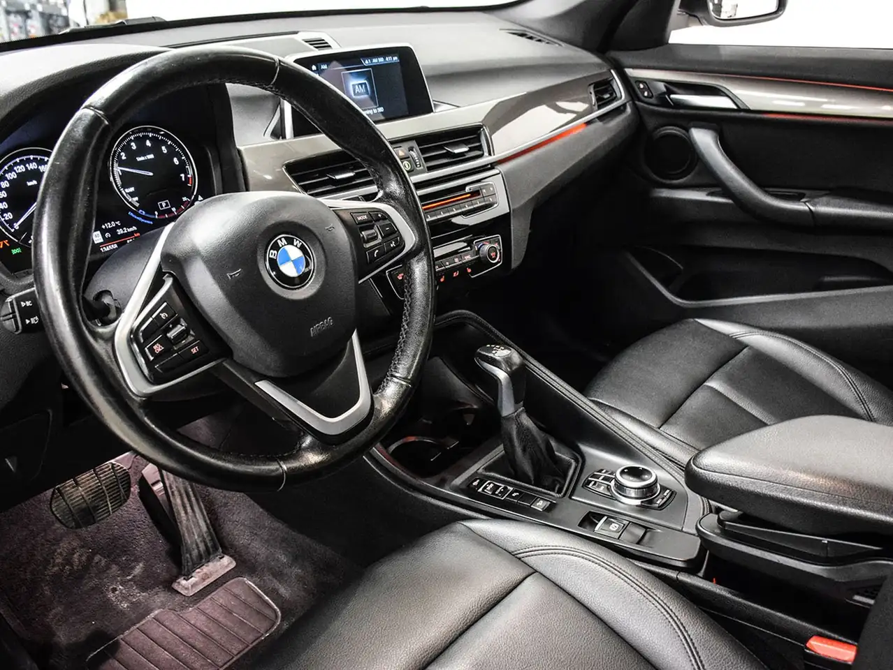 BMW X1 снимка BMW X1