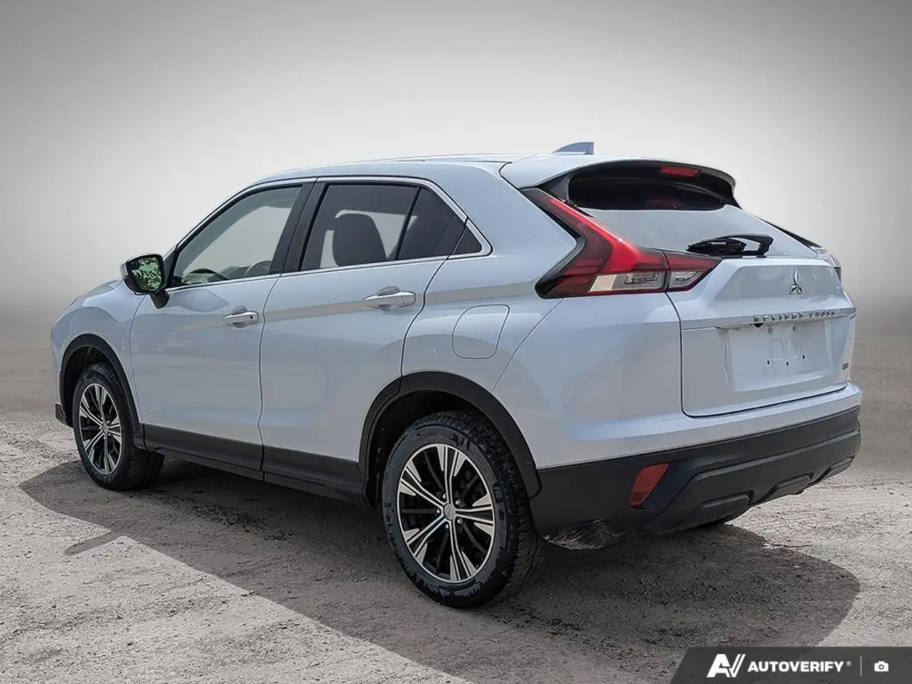 Mitsubishi Eclipse Cross снимка Mitsubishi Eclipse Cross