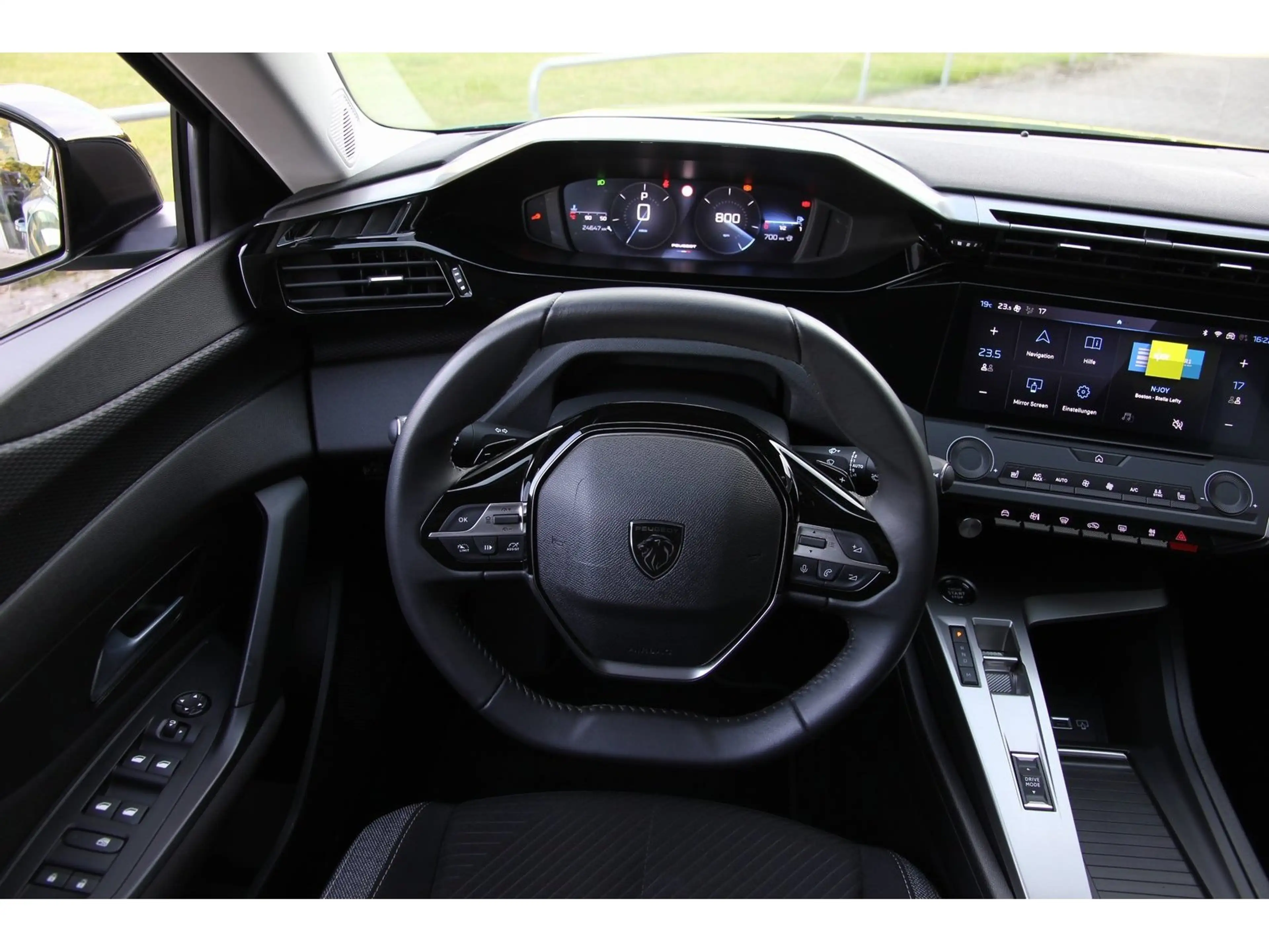 Peugeot 308 SW Active HDi 130 TEMP SHZ FSH ZV LED PDC — photo 17