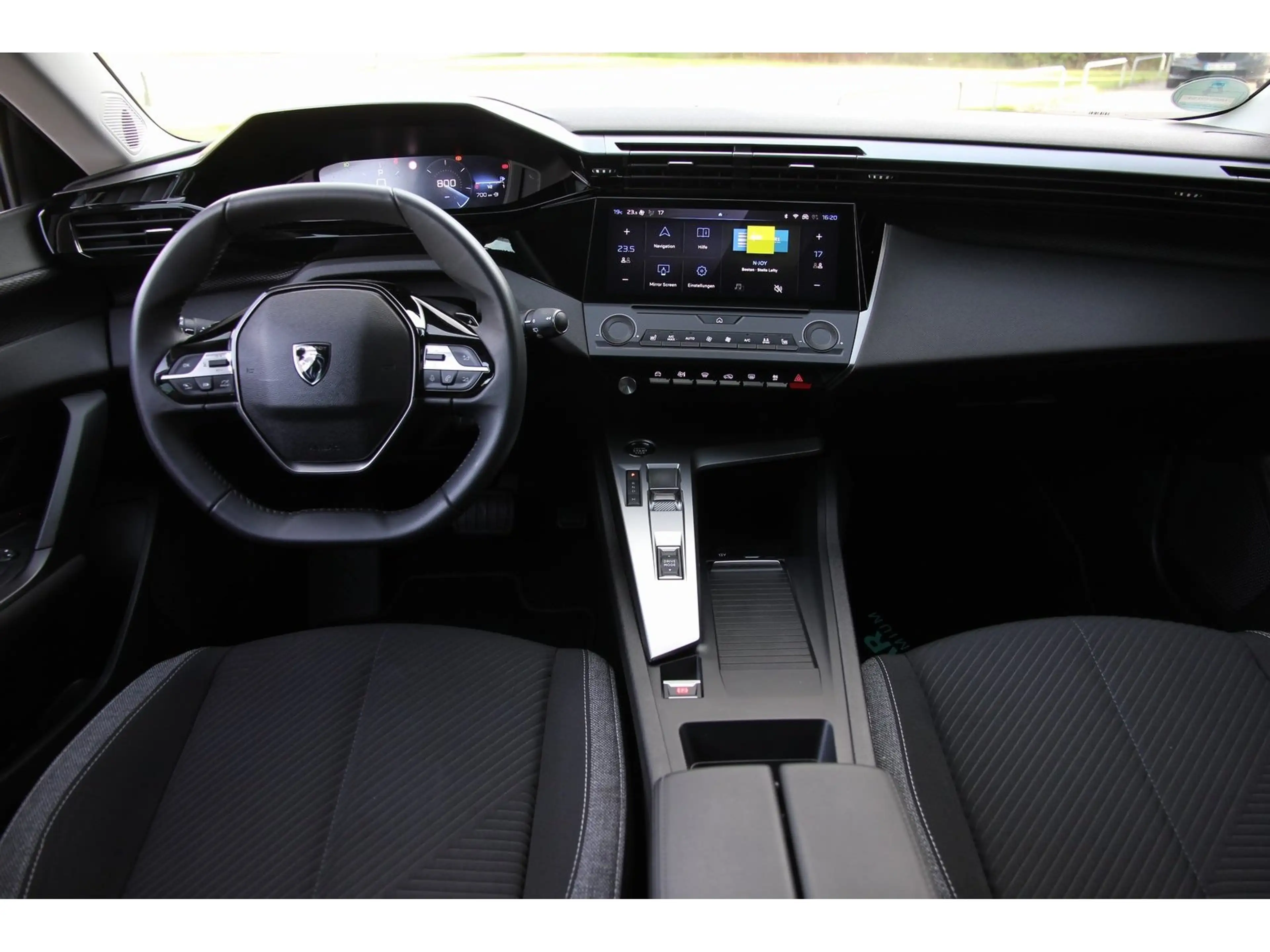 Peugeot 308 SW Active HDi 130 TEMP SHZ FSH ZV LED PDC — photo 15