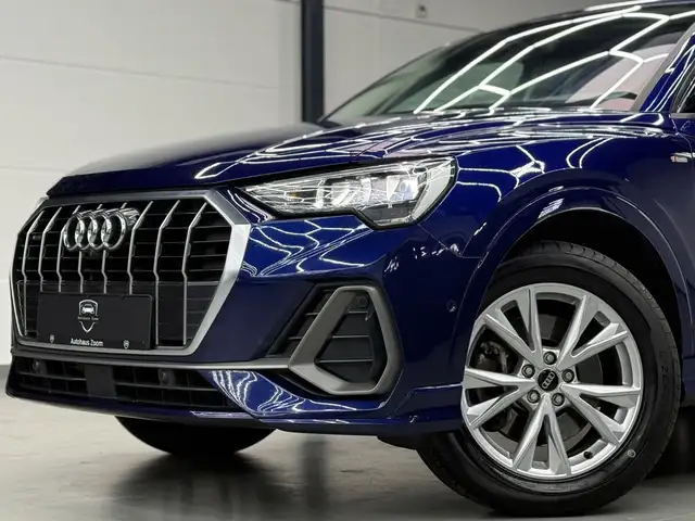 Audi Q3 view 2